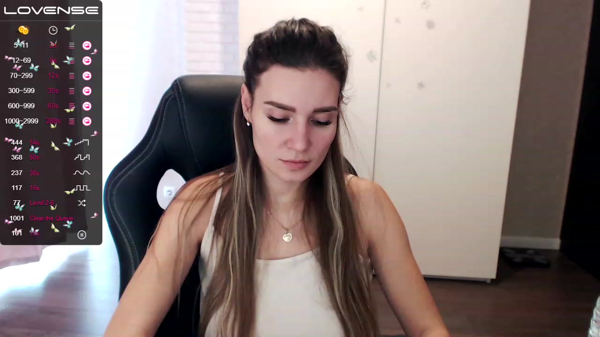 Gallery image thumbnail from HollyMollyy's myfreecams stream on, 02/24/2023, 12:46 image 3 of 20