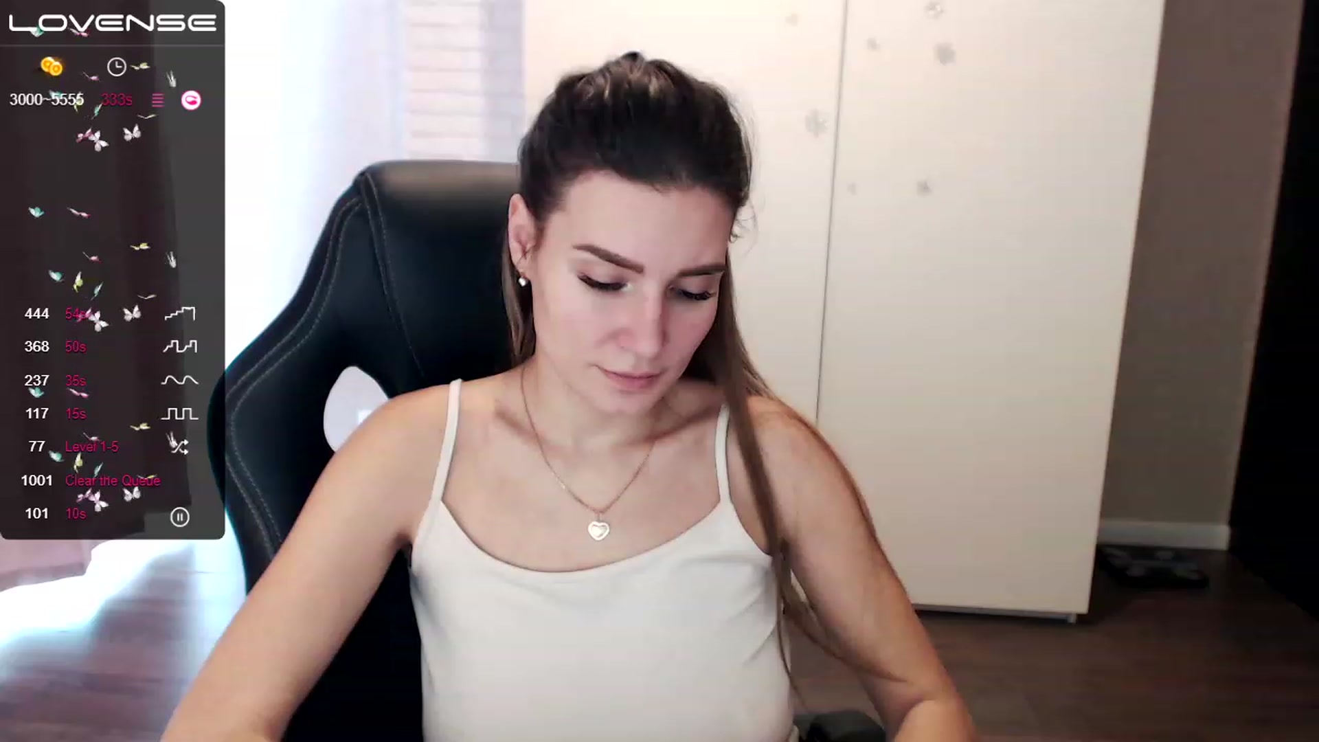 Gallery image thumbnail from HollyMollyy's myfreecams stream on, 02/24/2023, 12:46 image 12 of 20