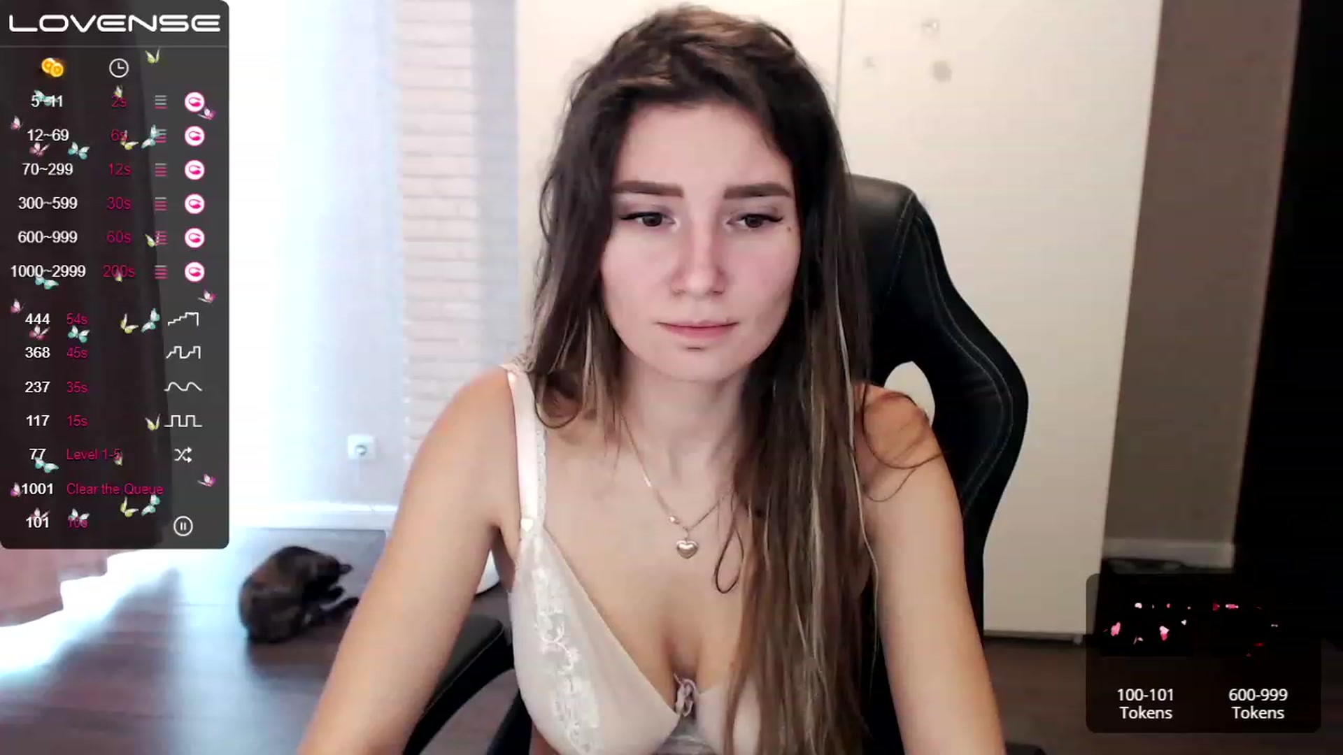 Gallery image thumbnail from HollyMollyy's myfreecams stream on, 03/01/2023, 13:11 image 4 of 20