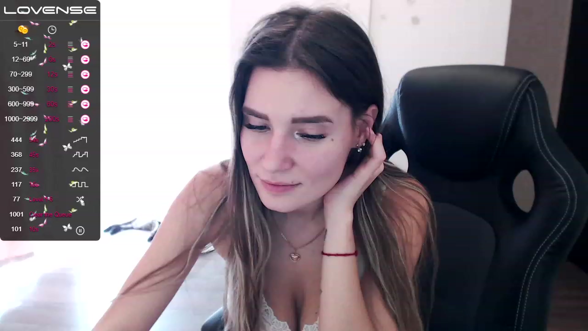 Gallery image thumbnail from HollyMollyy's myfreecams stream on, 03/02/2023, 08:11 image 18 of 20
