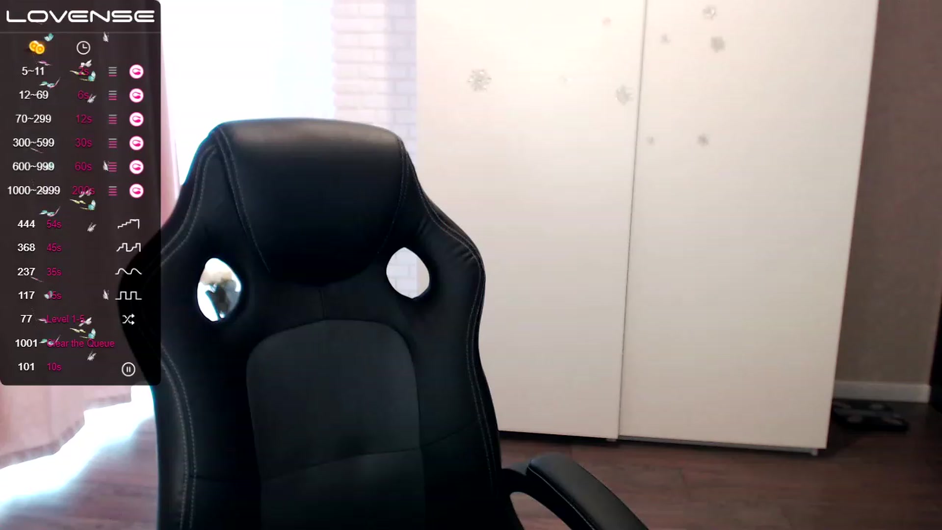 Gallery image thumbnail from HollyMollyy's myfreecams stream on, 03/10/2023, 08:17 image 13 of 20