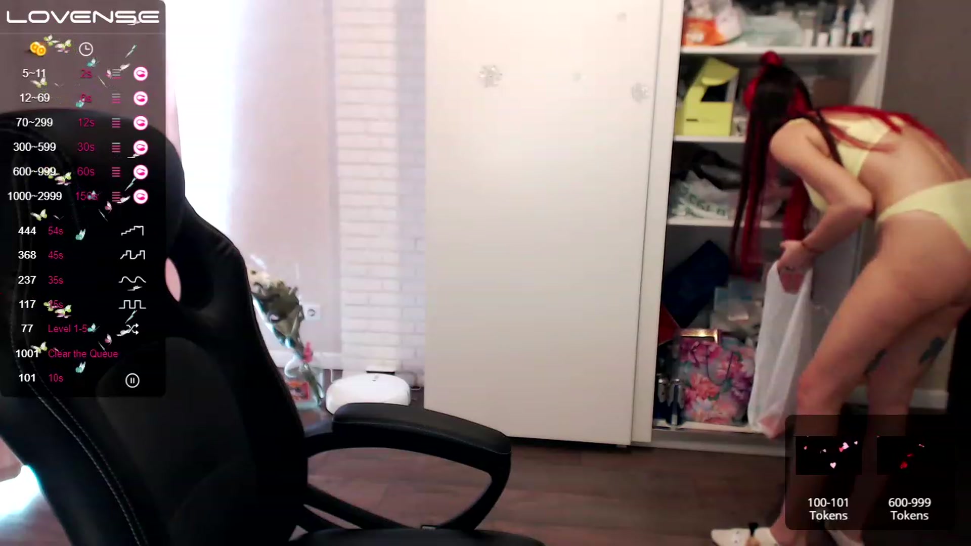 Gallery image thumbnail from HollyMollyy's myfreecams stream on, 03/12/2023, 10:13 image 9 of 20