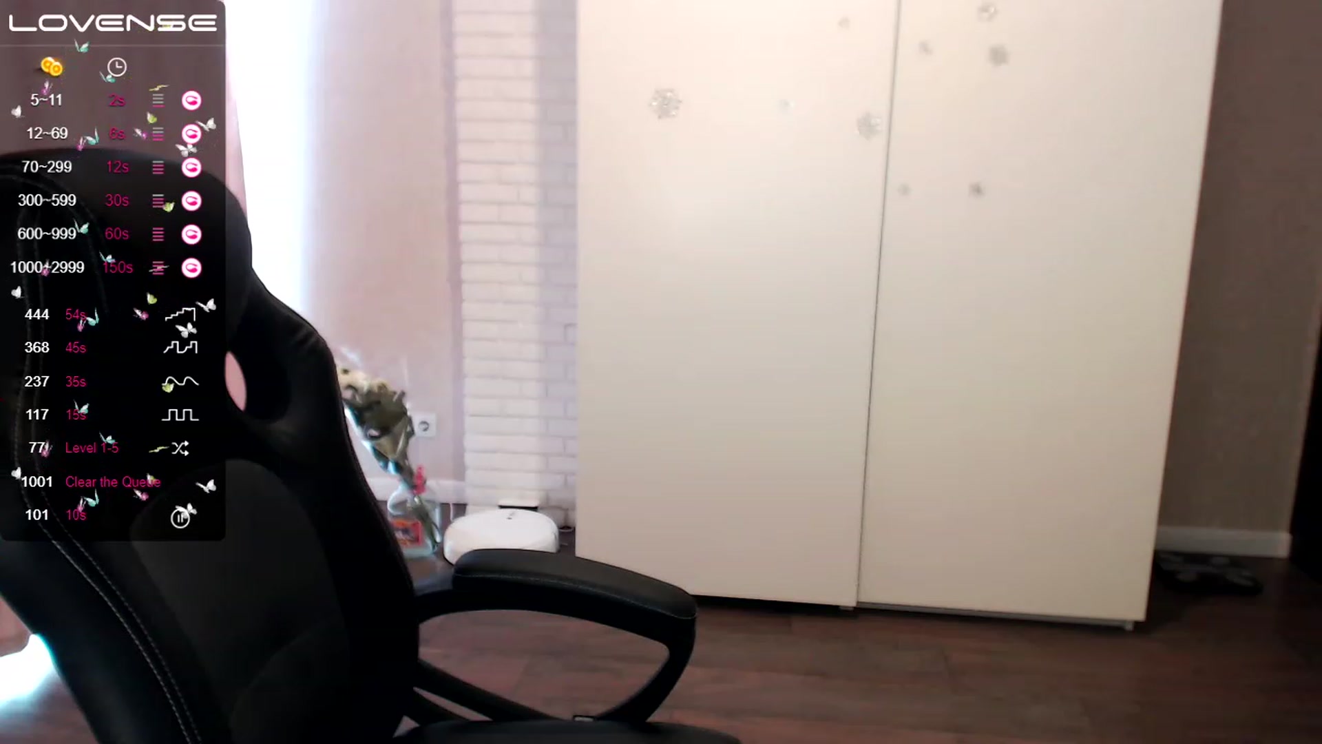 Gallery image thumbnail from HollyMollyy's myfreecams stream on, 03/12/2023, 10:13 image 11 of 20