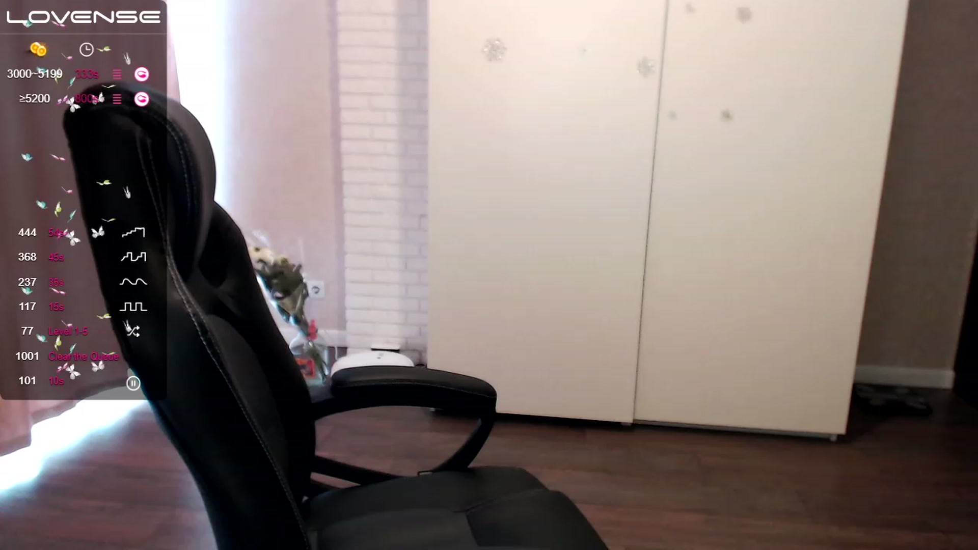 Gallery image thumbnail from HollyMollyy's myfreecams stream on, 03/12/2023, 10:31 image 1 of 20