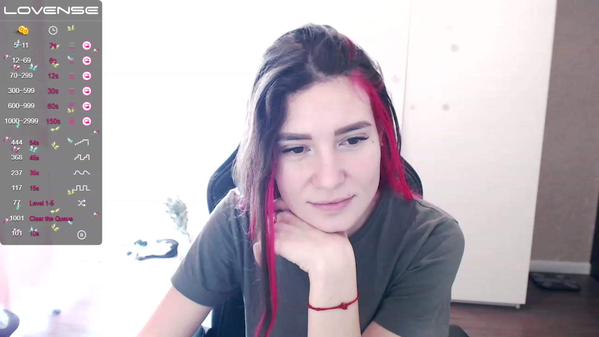 Gallery image thumbnail from HollyMollyy's myfreecams stream on, 03/14/2023, 06:25 image 1 of 20