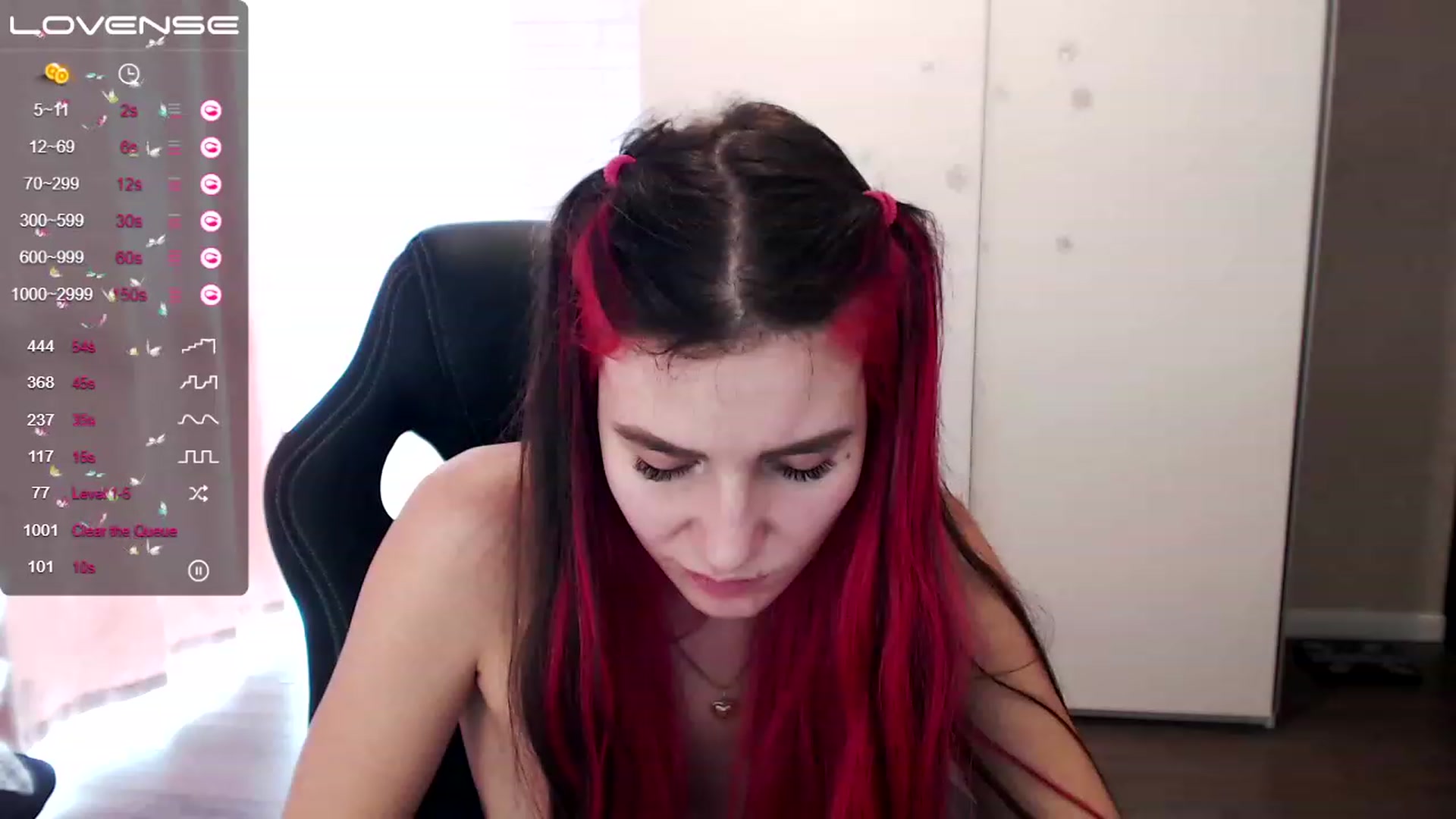 Gallery image thumbnail from HollyMollyy's myfreecams stream on, 03/14/2023, 09:36 image 18 of 20