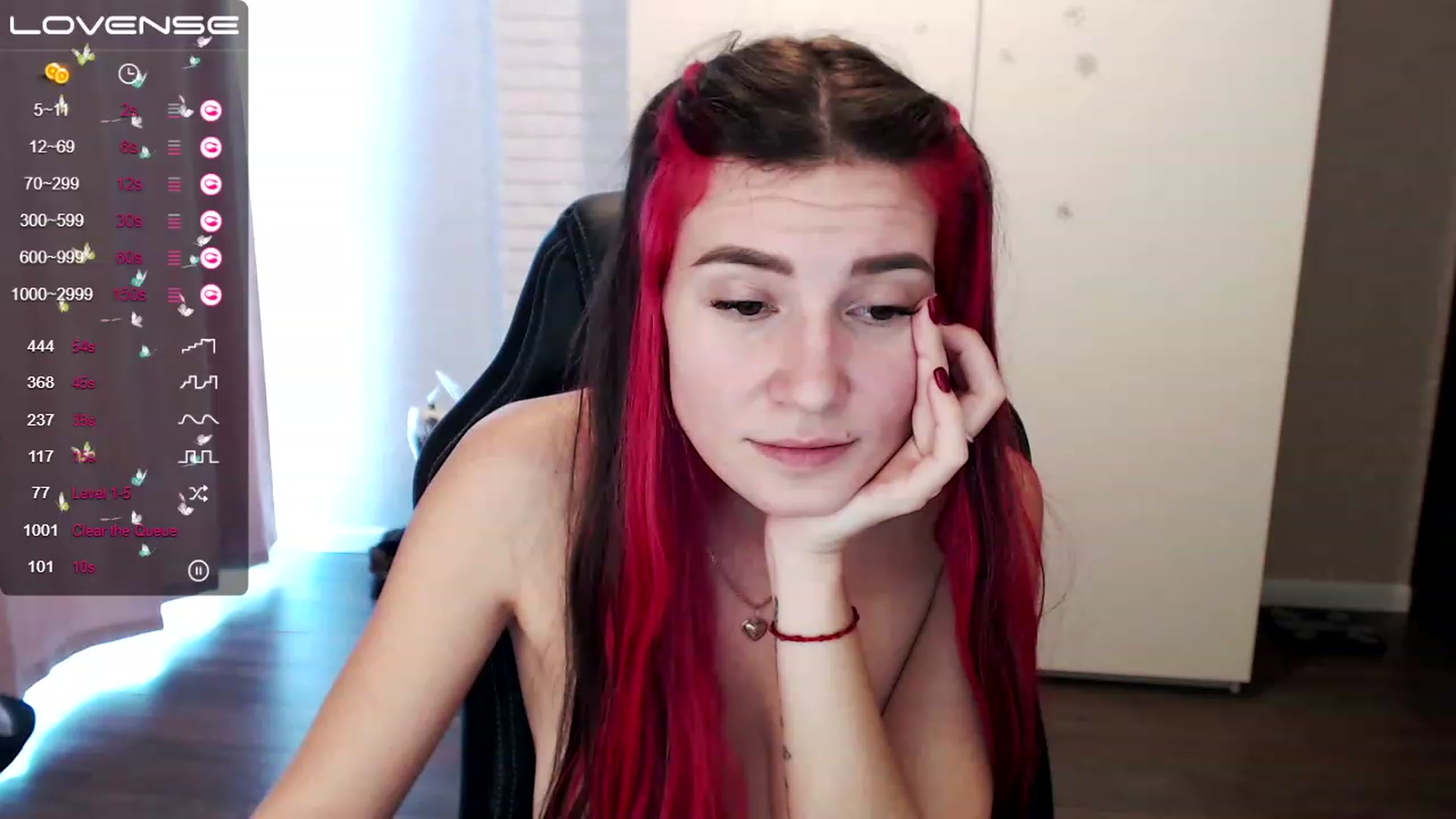 Gallery image thumbnail from HollyMollyy's myfreecams stream on, 03/14/2023, 12:16 image 18 of 20