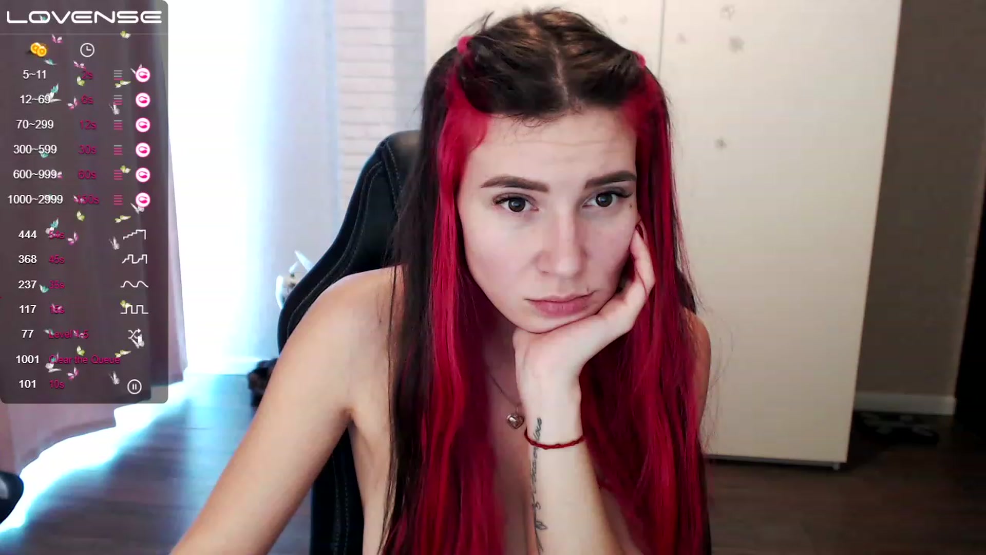 Gallery image thumbnail from HollyMollyy's myfreecams stream on, 03/14/2023, 12:16 image 19 of 20