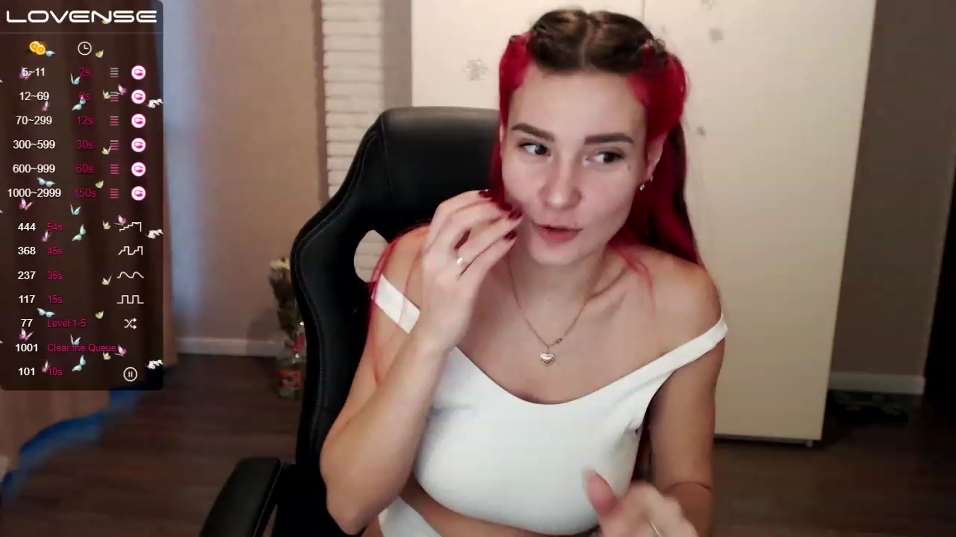 Gallery image thumbnail from HollyMollyy's myfreecams stream on, 03/15/2023, 03:08 image 17 of 20