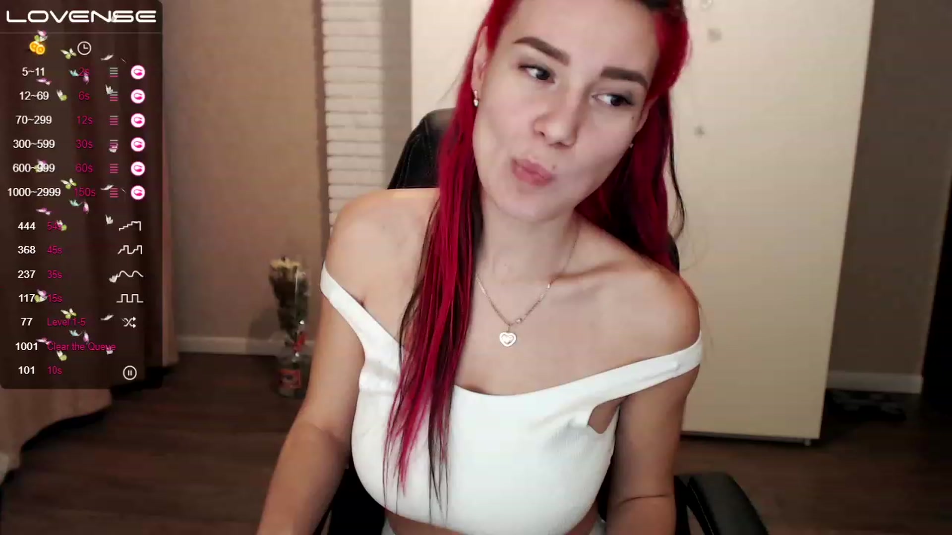 Gallery image thumbnail from HollyMollyy's myfreecams stream on, 03/15/2023, 03:08 image 5 of 20