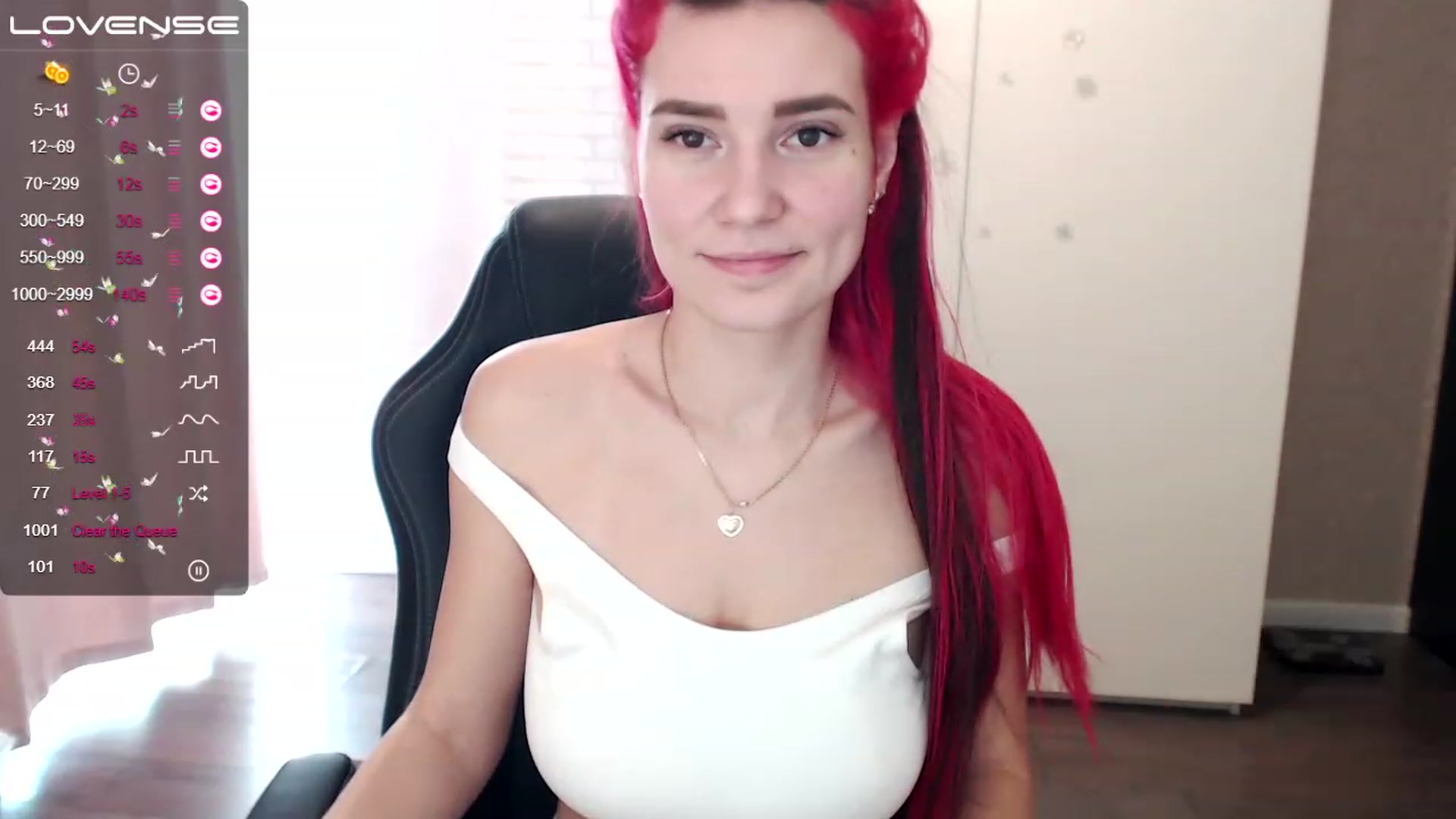 Gallery image thumbnail from HollyMollyy's myfreecams stream on, 03/15/2023, 05:20 image 10 of 20
