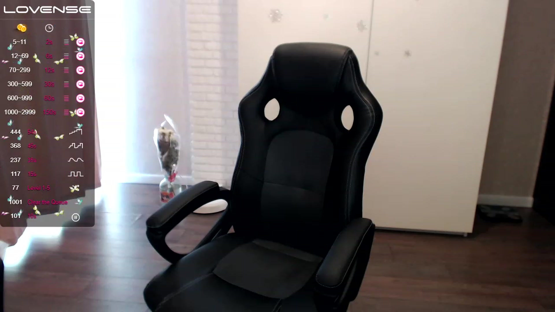 Gallery image thumbnail from HollyMollyy's myfreecams stream on, 03/15/2023, 05:20 image 6 of 20