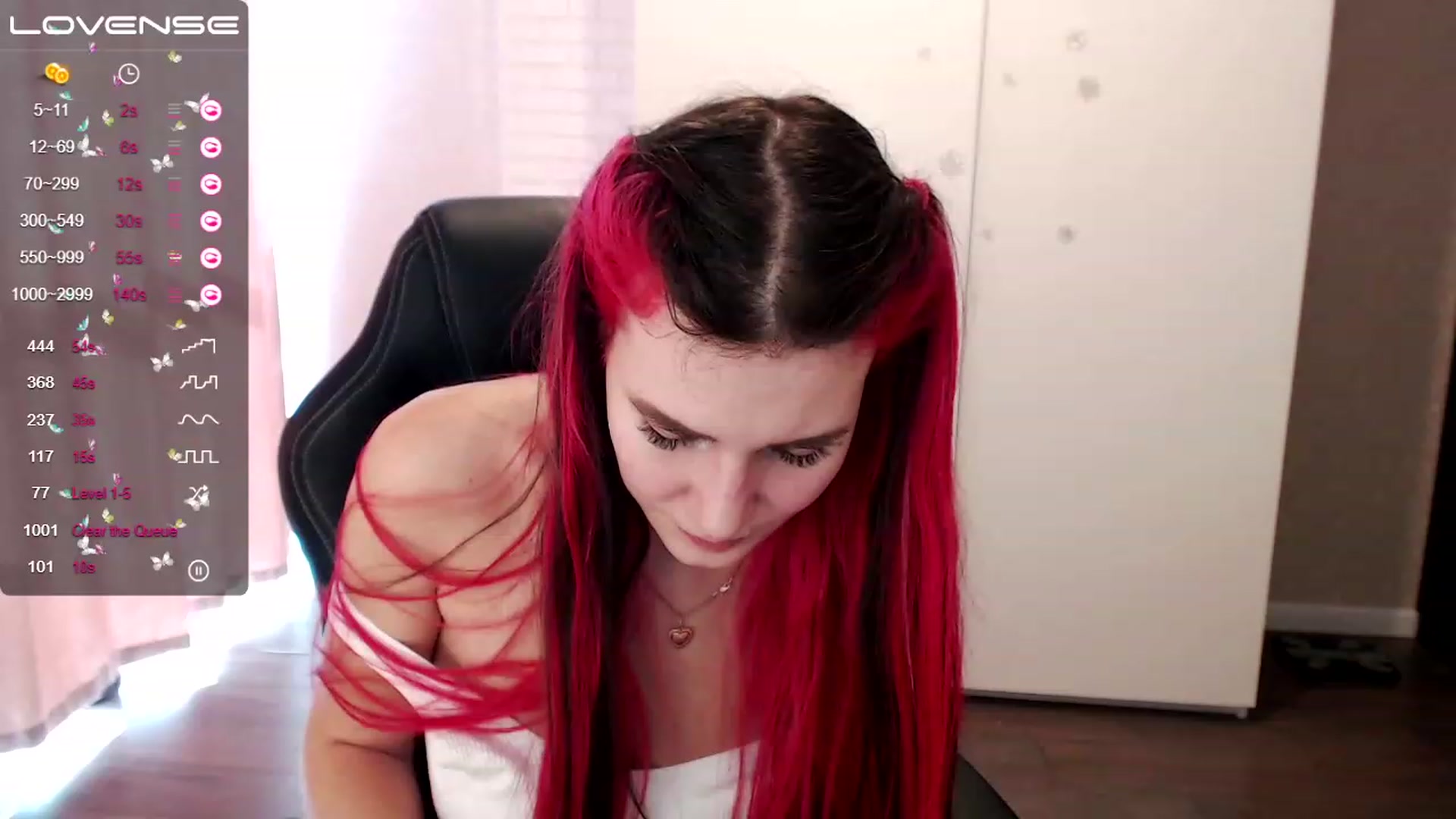 Gallery image thumbnail from HollyMollyy's myfreecams stream on, 03/15/2023, 10:22 image 17 of 20