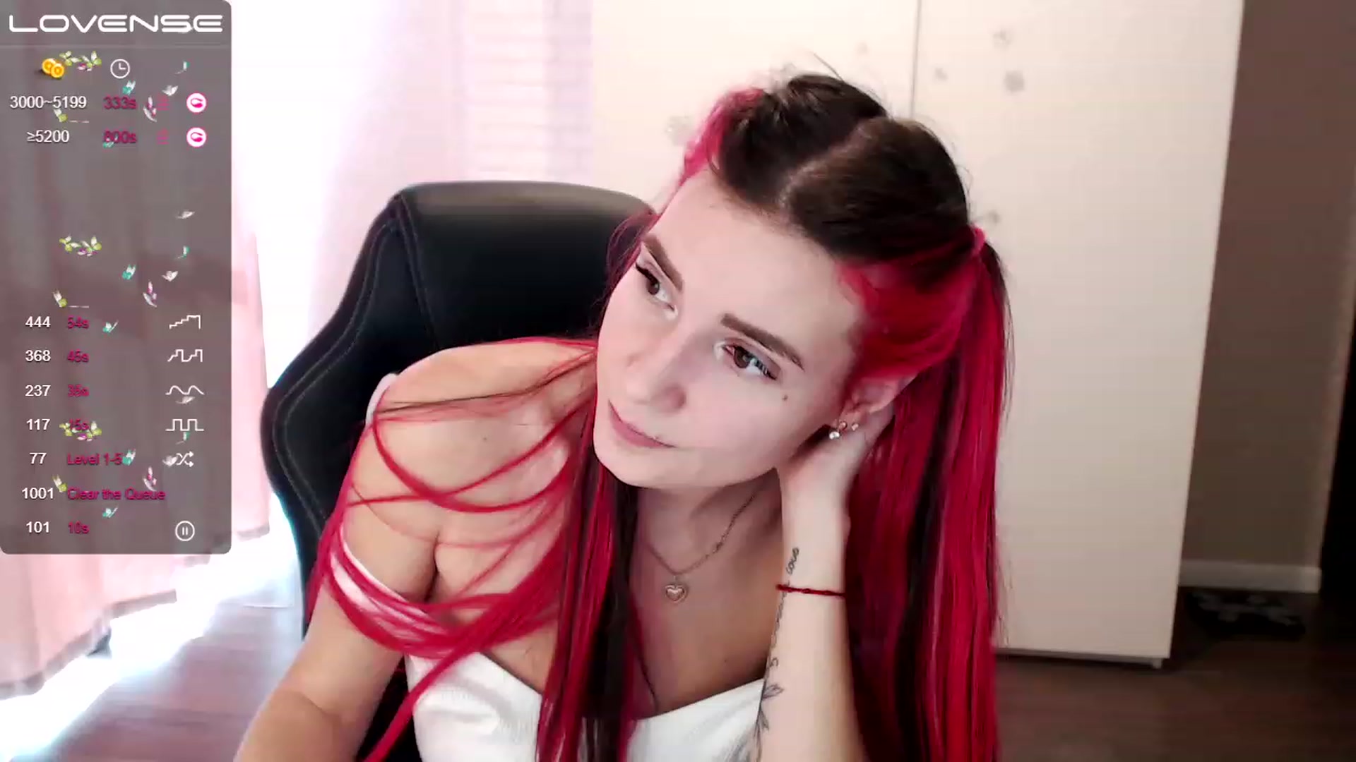 Gallery image thumbnail from HollyMollyy's myfreecams stream on, 03/15/2023, 10:22 image 16 of 20