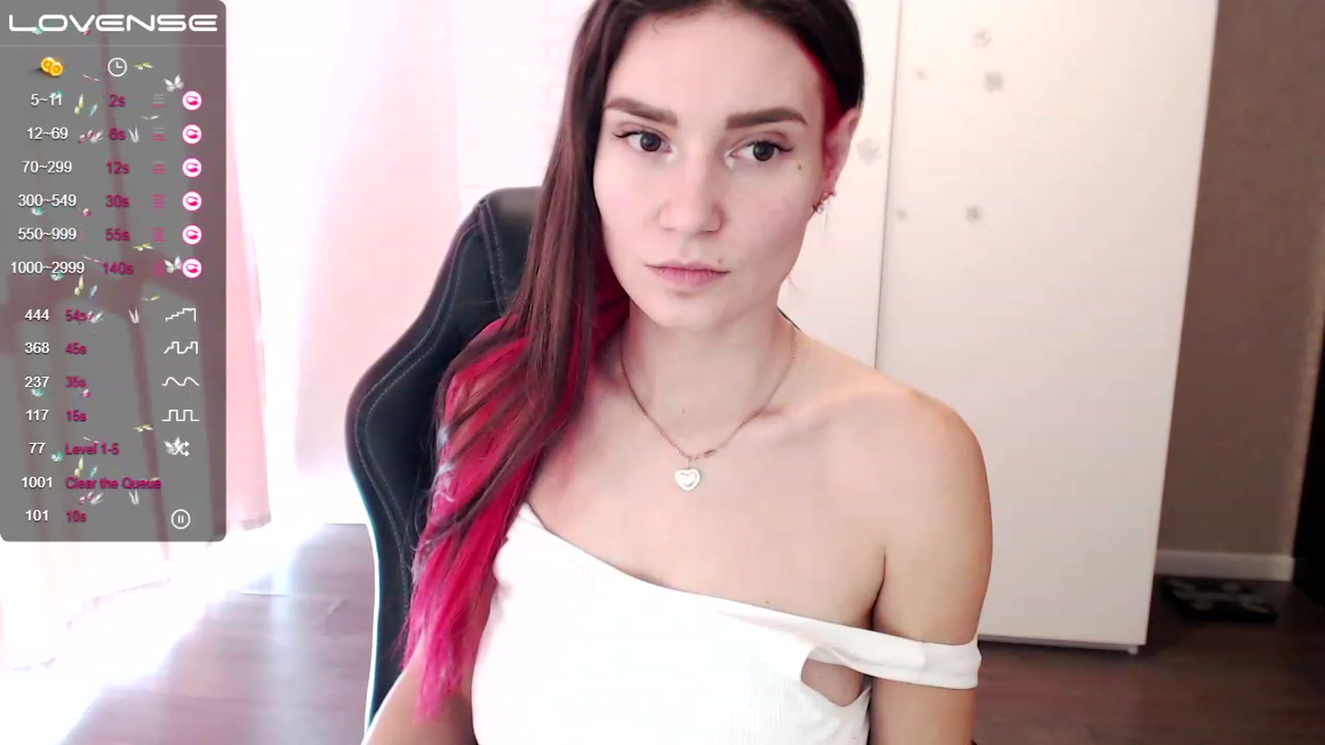 Gallery image thumbnail from HollyMollyy's myfreecams stream on, 03/15/2023, 11:45 image 17 of 20