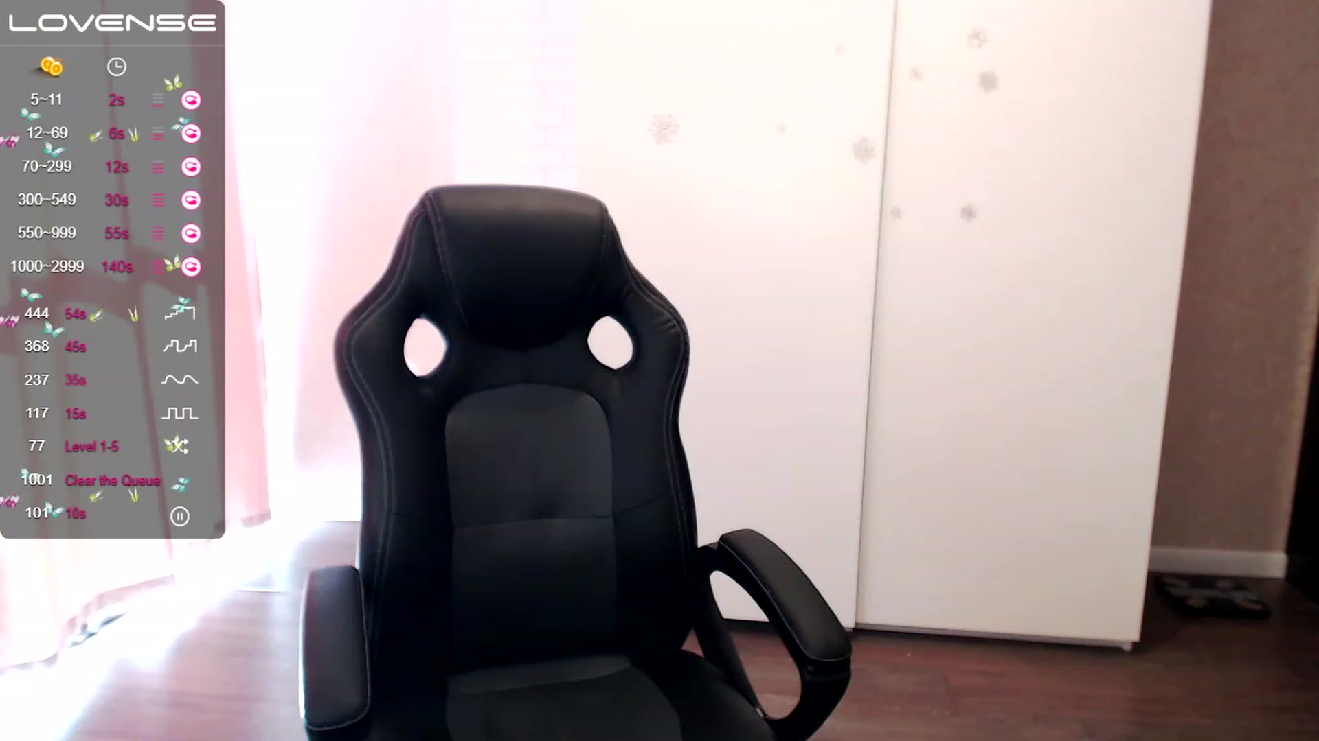 Gallery image thumbnail from HollyMollyy's myfreecams stream on, 03/15/2023, 11:45 image 5 of 20