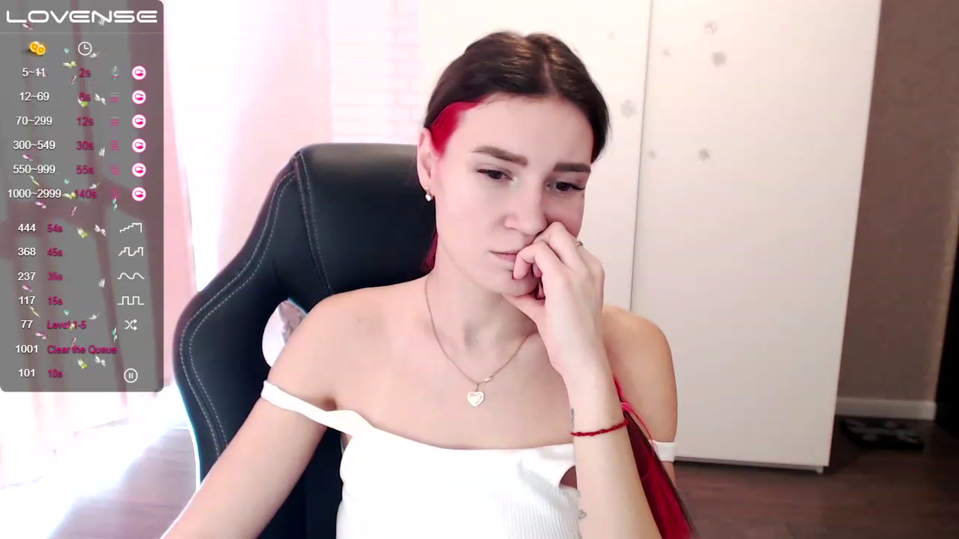 Gallery image thumbnail from HollyMollyy's myfreecams stream on, 03/15/2023, 11:45 image 19 of 20