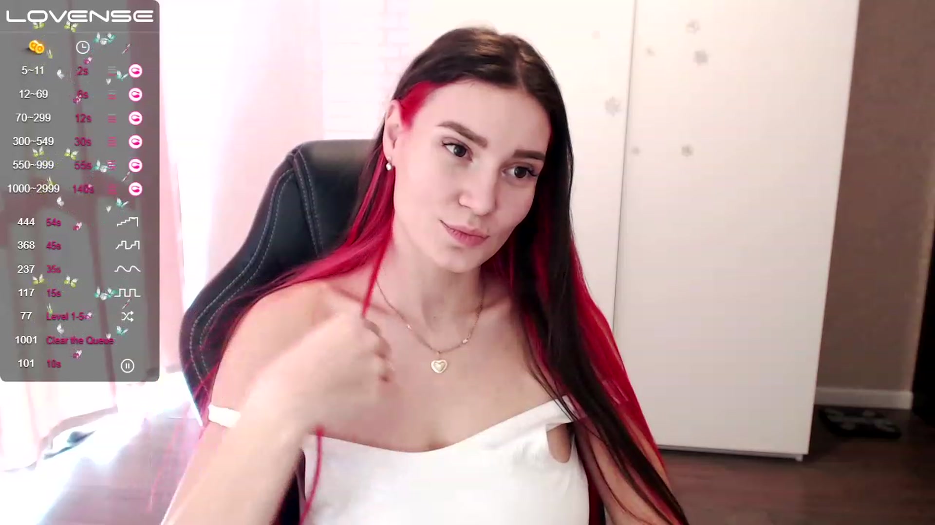 Gallery image thumbnail from HollyMollyy's myfreecams stream on, 03/15/2023, 11:45 image 13 of 20