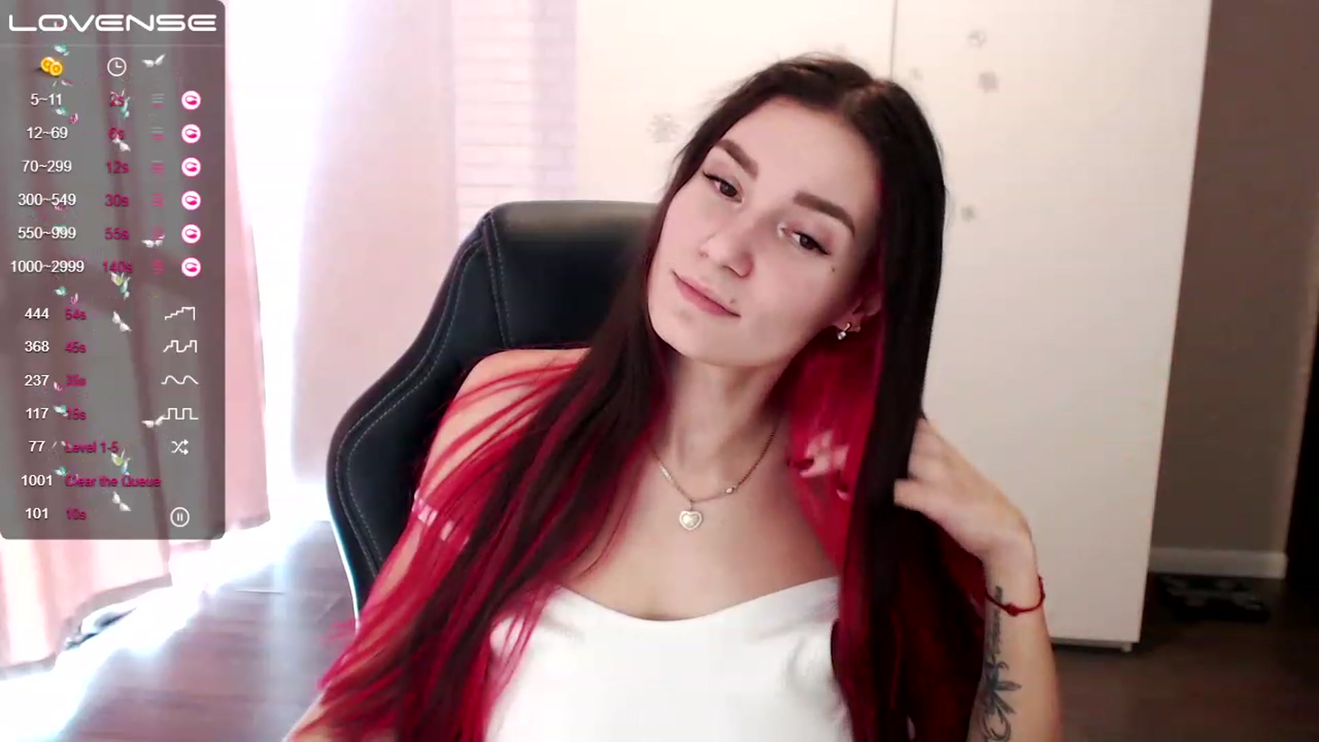 Gallery image thumbnail from HollyMollyy's myfreecams stream on, 03/15/2023, 11:45 image 11 of 20