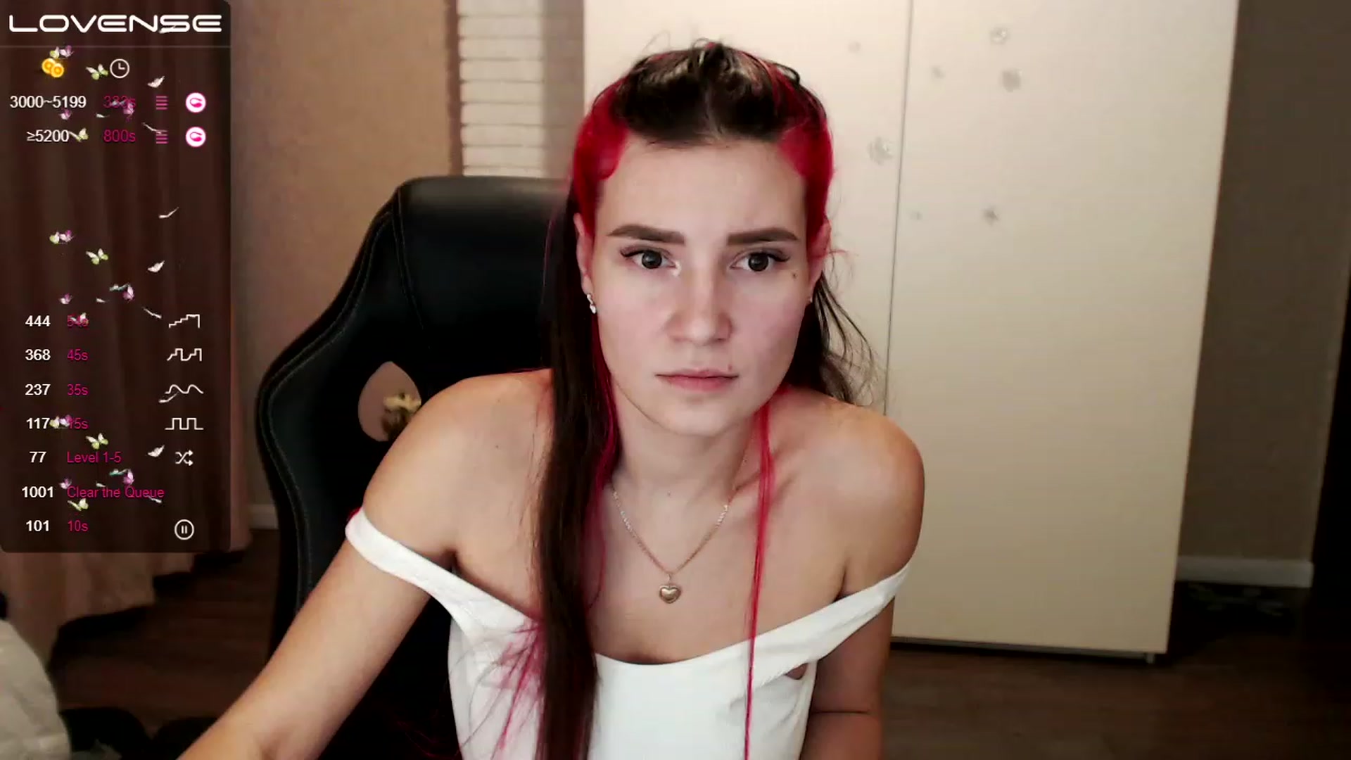 Gallery image thumbnail from HollyMollyy's myfreecams stream on, 03/15/2023, 15:32 image 19 of 20