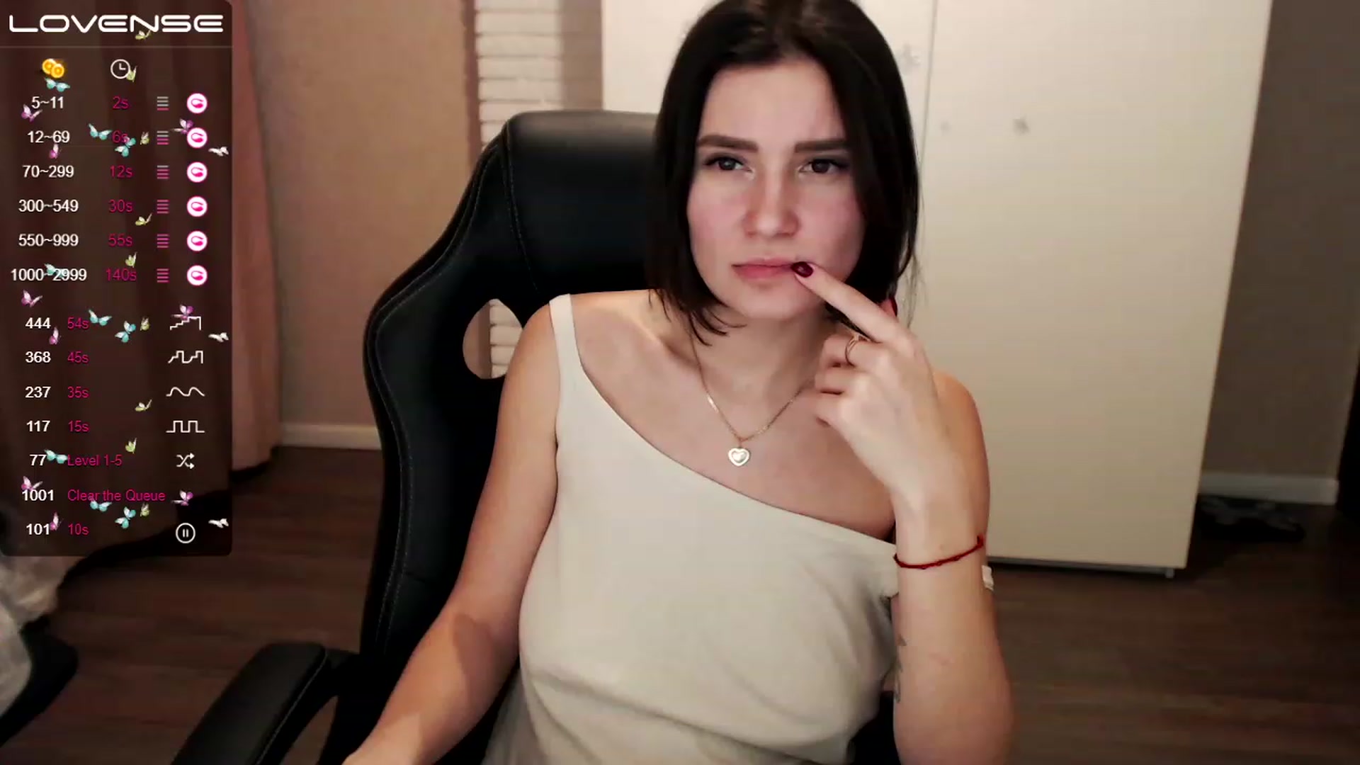 Gallery image thumbnail from HollyMollyy's myfreecams stream on, 03/19/2023, 18:13 image 13 of 20