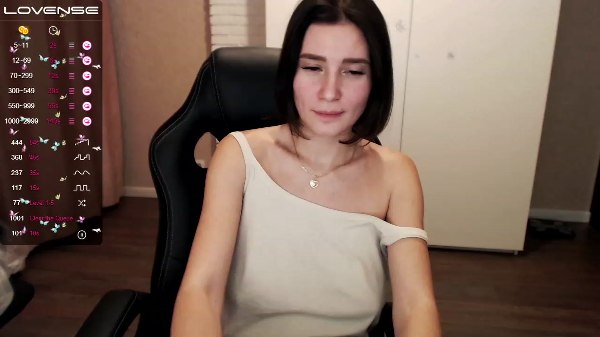 Gallery image thumbnail from HollyMollyy's myfreecams stream on, 03/19/2023, 18:13 image 10 of 20