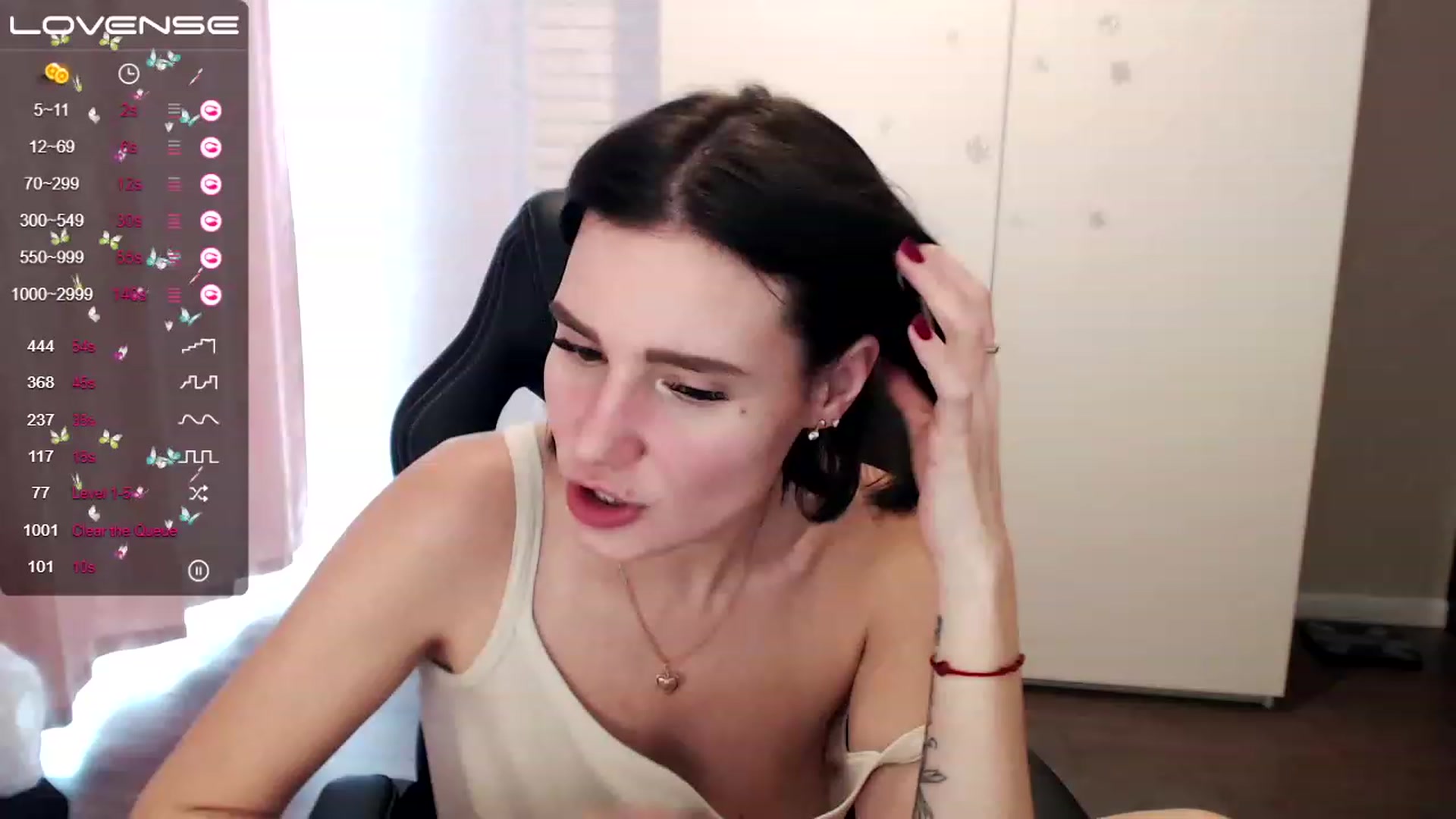 Gallery image thumbnail from HollyMollyy's myfreecams stream on, 03/20/2023, 08:23 image 8 of 20