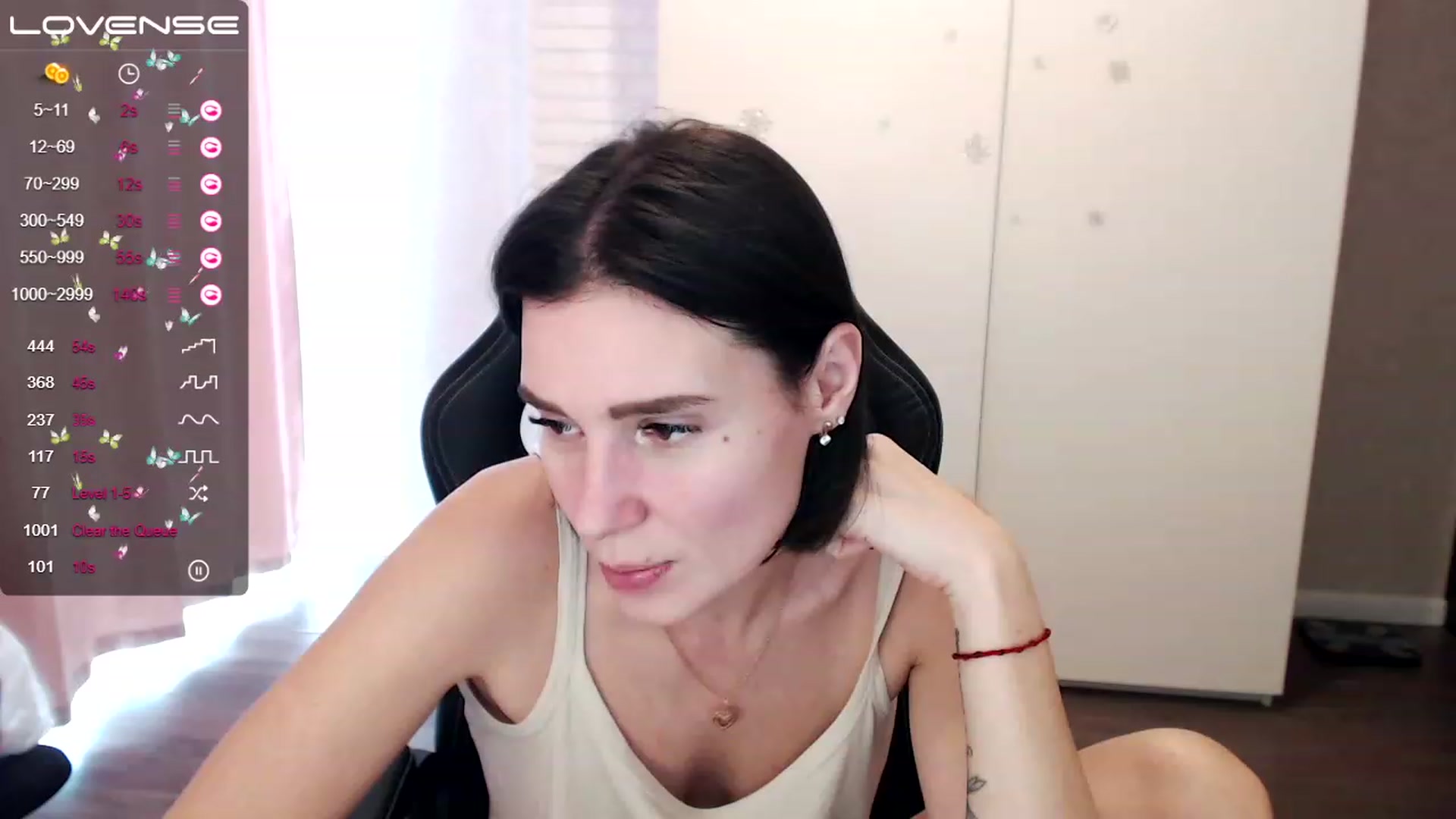 Gallery image thumbnail from HollyMollyy's myfreecams stream on, 03/20/2023, 08:23 image 16 of 20