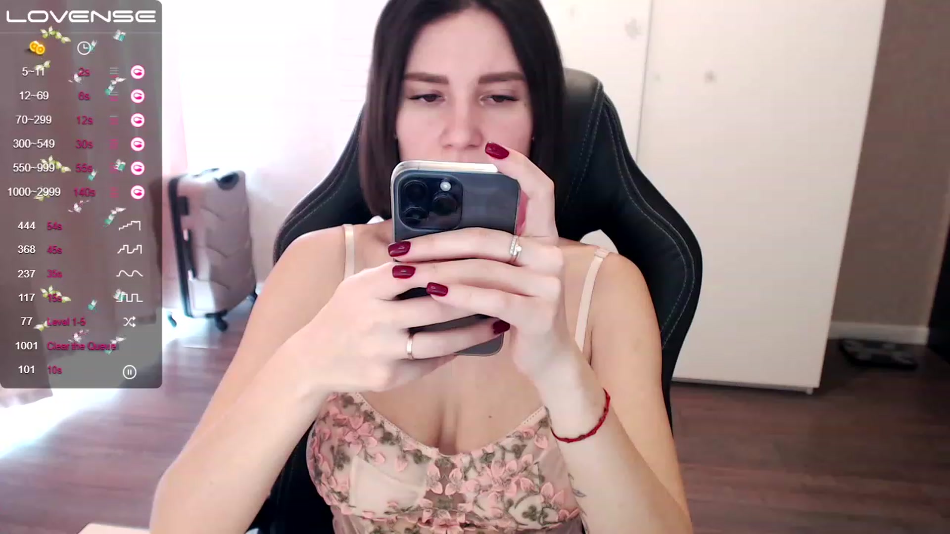 Gallery image thumbnail from HollyMollyy's myfreecams stream on, 03/23/2023, 08:45 image 16 of 20