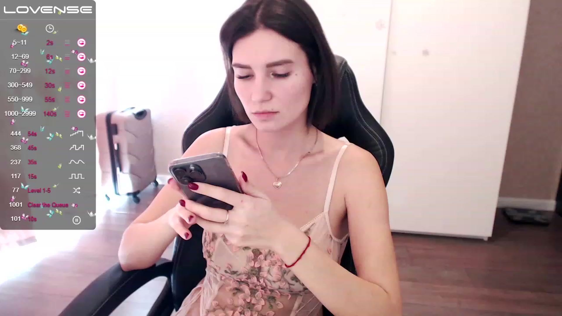 Gallery image thumbnail from HollyMollyy's myfreecams stream on, 03/23/2023, 10:21 image 7 of 20