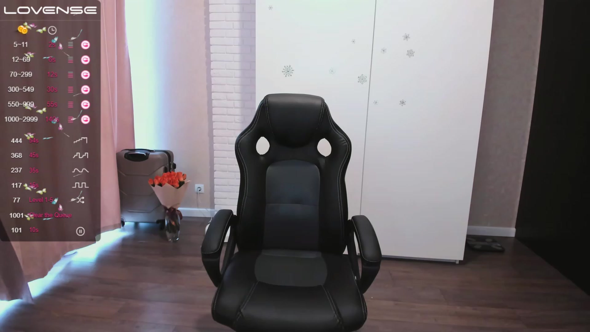 Gallery image thumbnail from HollyMollyy's myfreecams stream on, 03/27/2023, 05:45 image 12 of 20