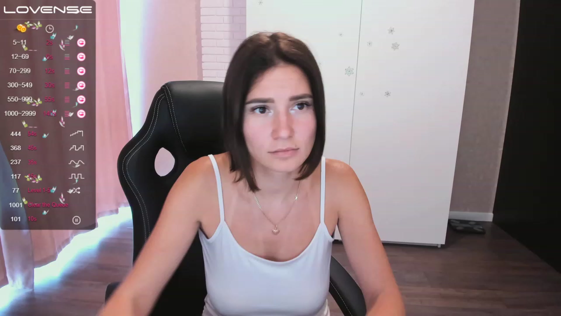 Gallery image thumbnail from HollyMollyy's myfreecams stream on, 04/12/2023, 13:36 image 9 of 20