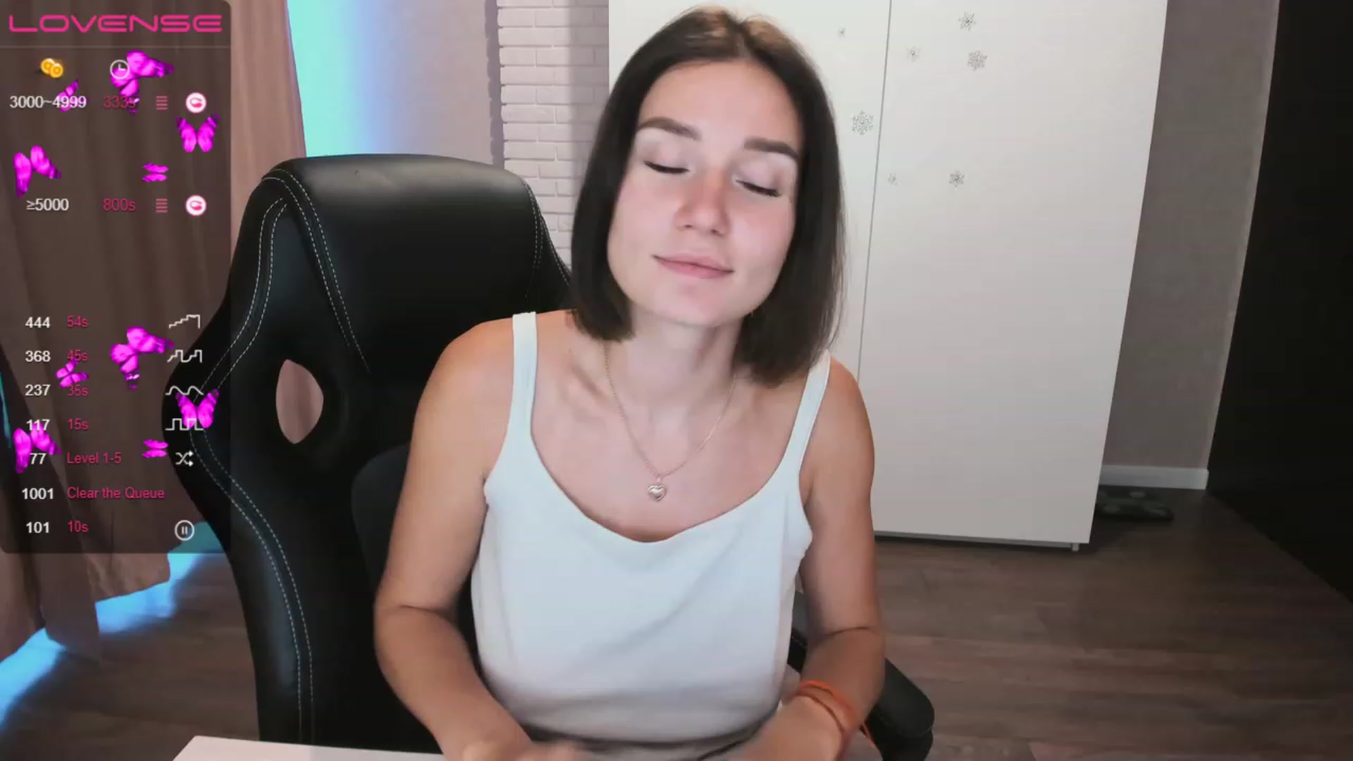Gallery image thumbnail from HollyMollyy's myfreecams stream on, 04/19/2023, 15:52 image 13 of 20