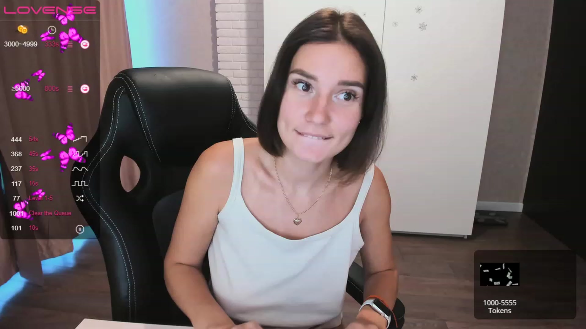 Gallery image thumbnail from HollyMollyy's myfreecams stream on, 04/19/2023, 15:52 image 14 of 20