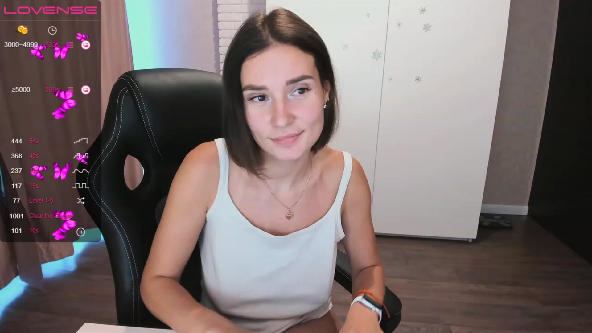 Gallery image thumbnail from HollyMollyy's myfreecams stream on, 04/19/2023, 15:52 image 7 of 20
