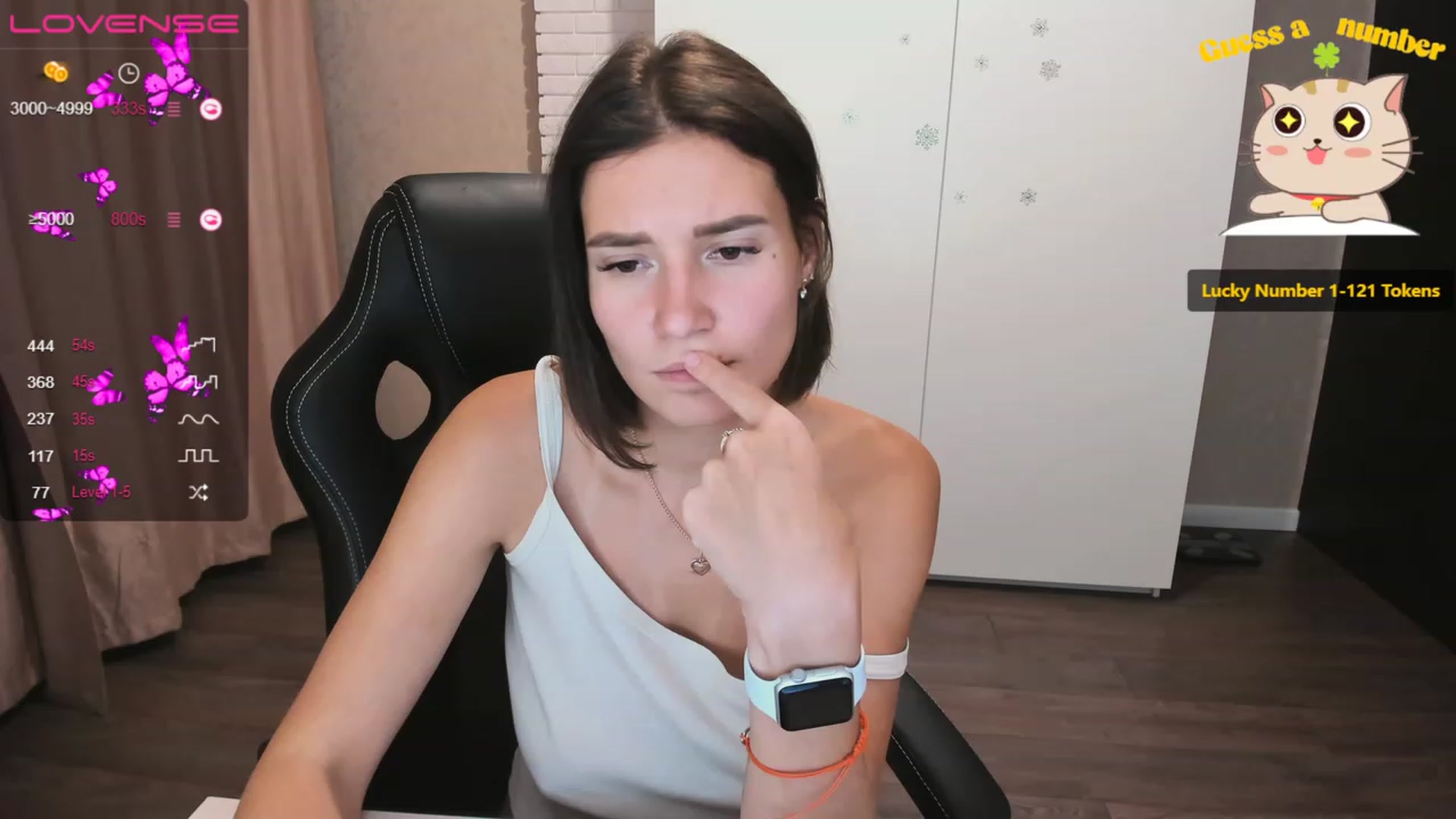 Gallery image thumbnail from HollyMollyy's myfreecams stream on, 04/19/2023, 17:54 image 13 of 20