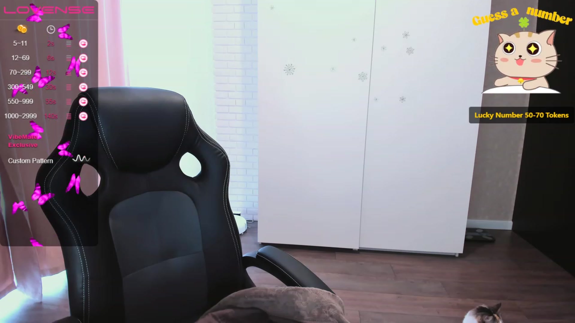 Gallery image thumbnail from HollyMollyy's myfreecams stream on, 04/20/2023, 04:34 image 7 of 20