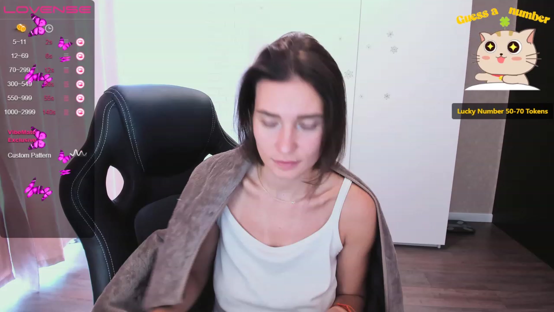 Gallery image thumbnail from HollyMollyy's myfreecams stream on, 04/20/2023, 04:34 image 20 of 20