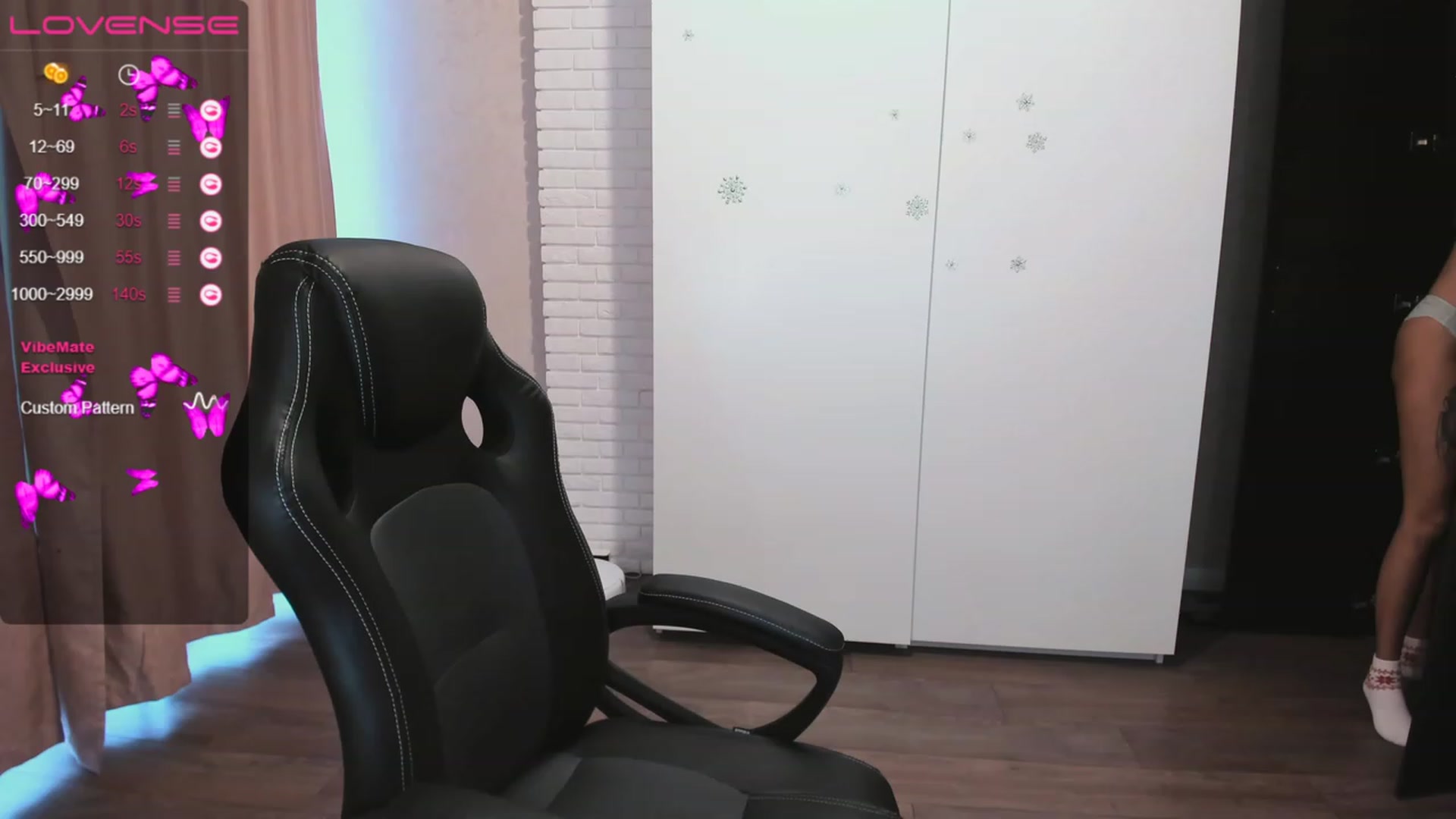 Gallery image thumbnail from HollyMollyy's myfreecams stream on, 04/21/2023, 15:04 image 15 of 20