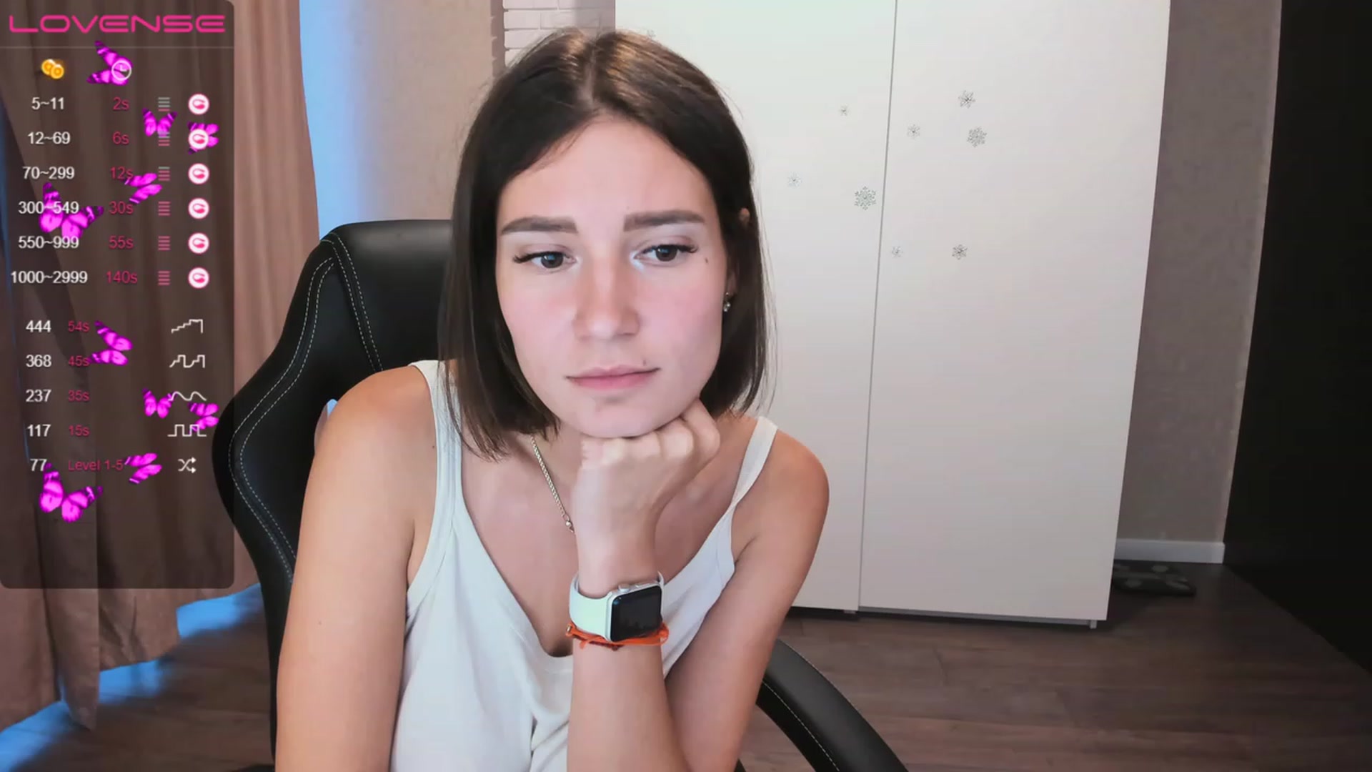 Gallery image thumbnail from HollyMollyy's myfreecams stream on, 04/21/2023, 15:39 image 15 of 20