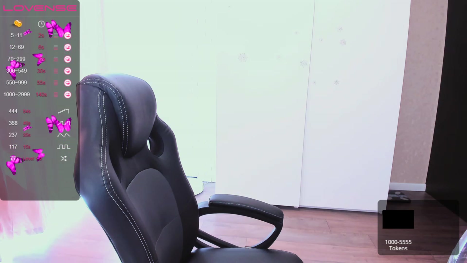 Gallery image thumbnail from HollyMollyy's myfreecams stream on, 04/28/2023, 10:27 image 17 of 20