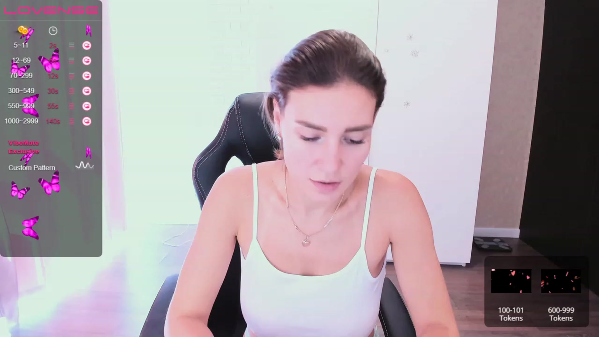 Gallery image thumbnail from HollyMollyy's myfreecams stream on, 05/03/2023, 12:25 image 1 of 20
