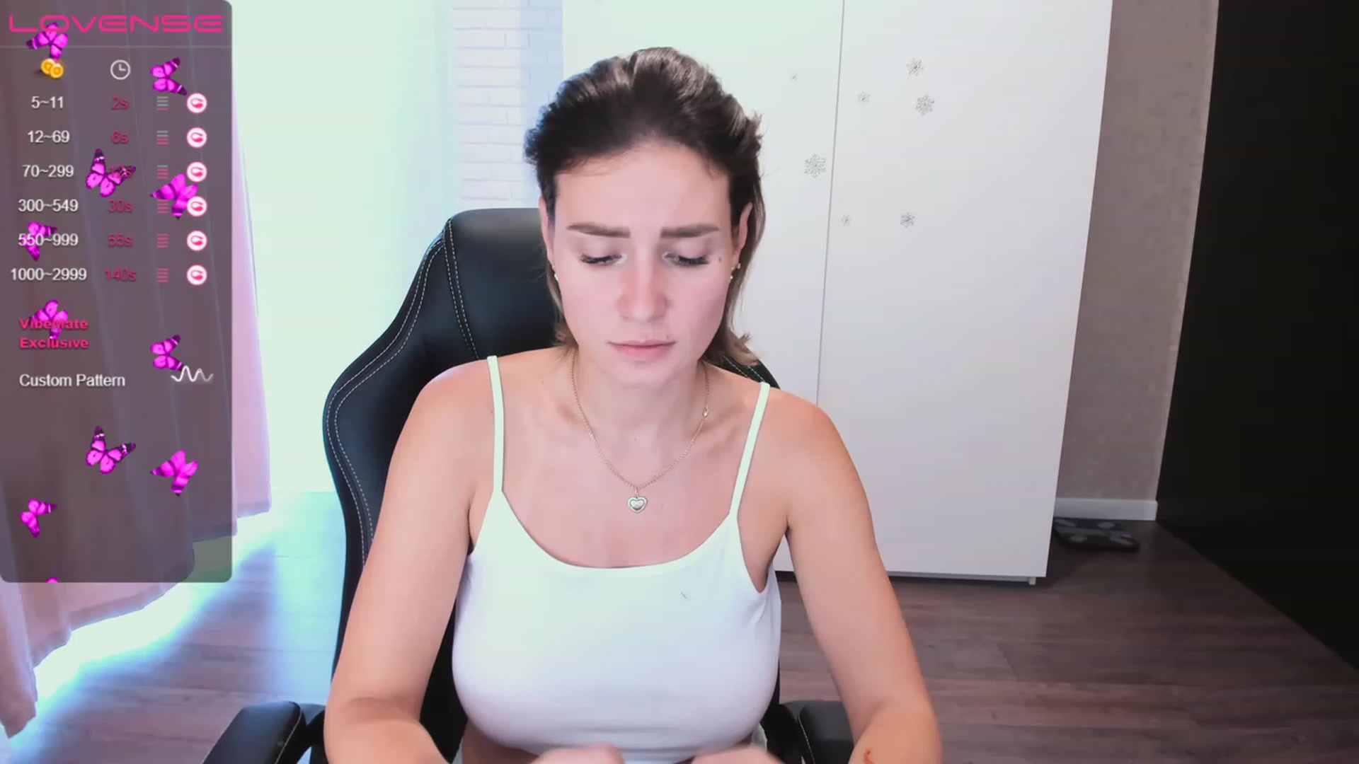 Gallery image thumbnail from HollyMollyy's myfreecams stream on, 05/03/2023, 13:50 image 12 of 20