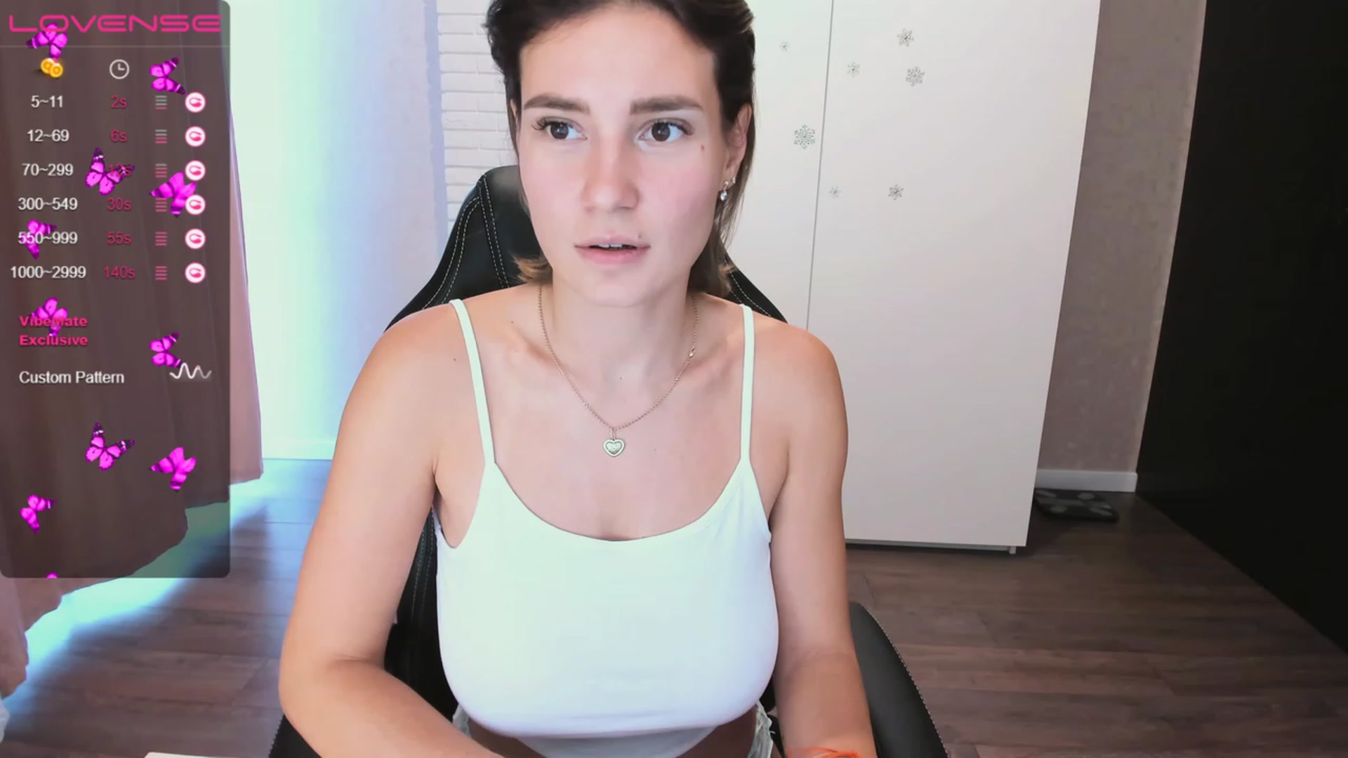 Gallery image thumbnail from HollyMollyy's myfreecams stream on, 05/03/2023, 15:56 image 12 of 20