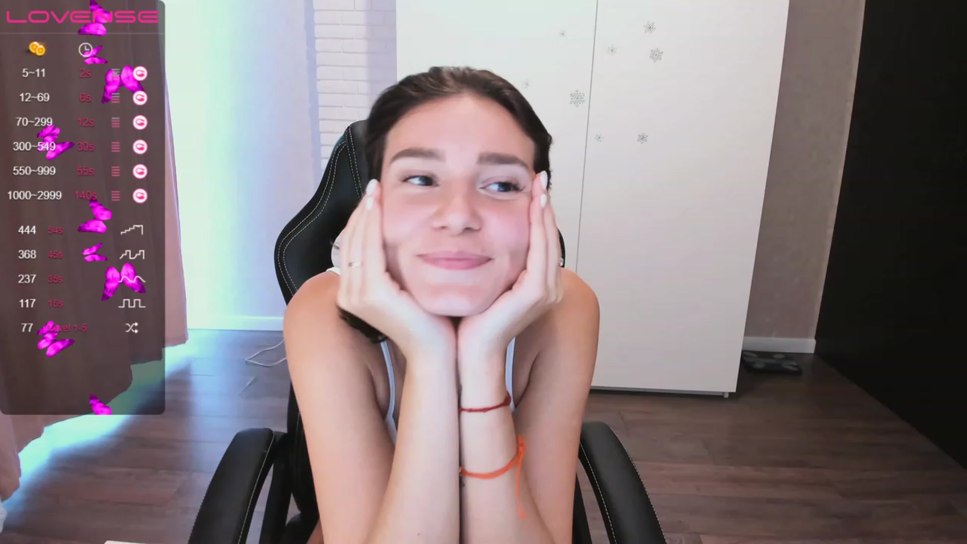 Gallery image thumbnail from HollyMollyy's myfreecams stream on, 05/03/2023, 15:56 image 11 of 20