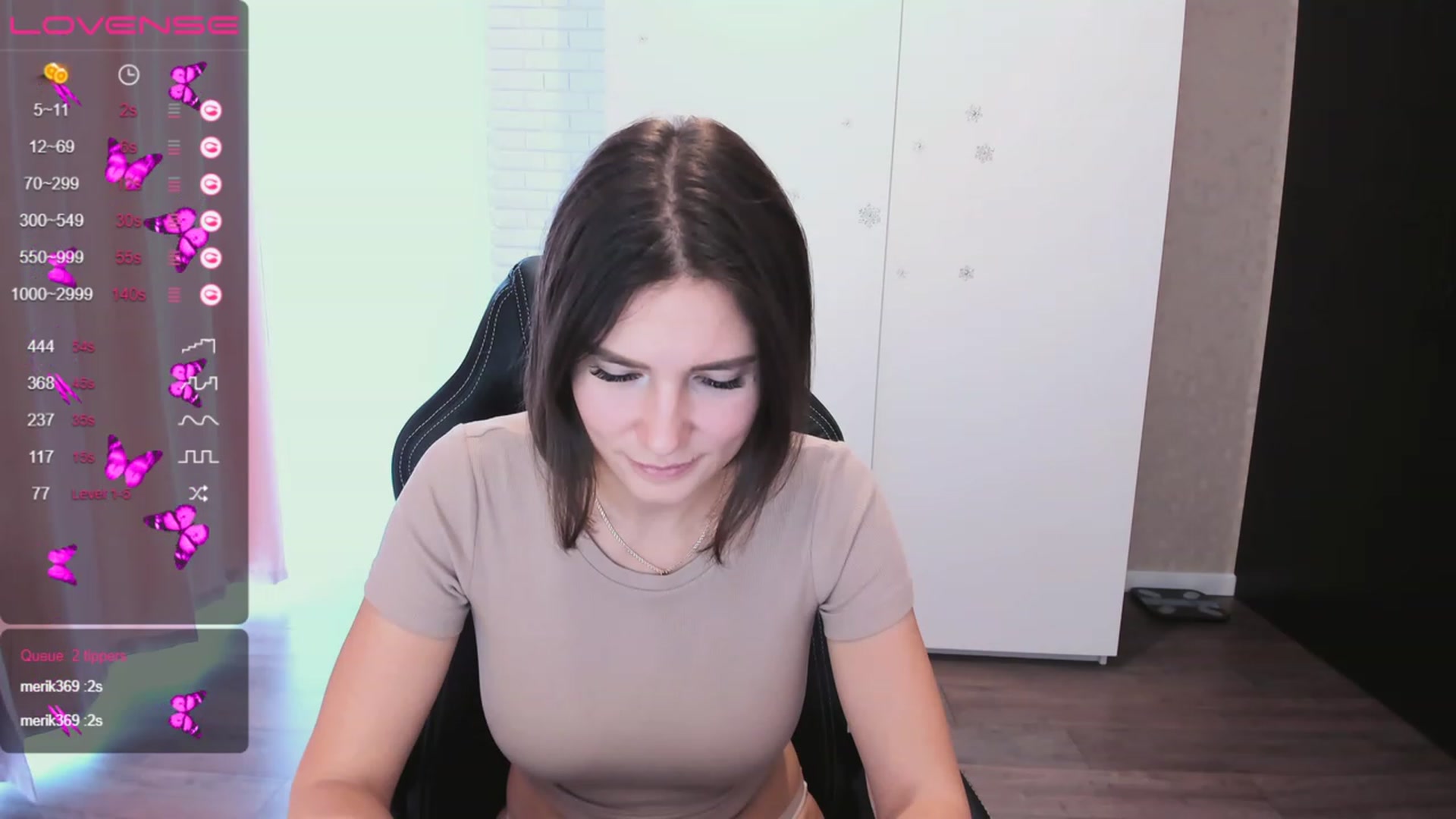 Gallery image thumbnail from HollyMollyy's myfreecams stream on, 05/05/2023, 12:46 image 19 of 20