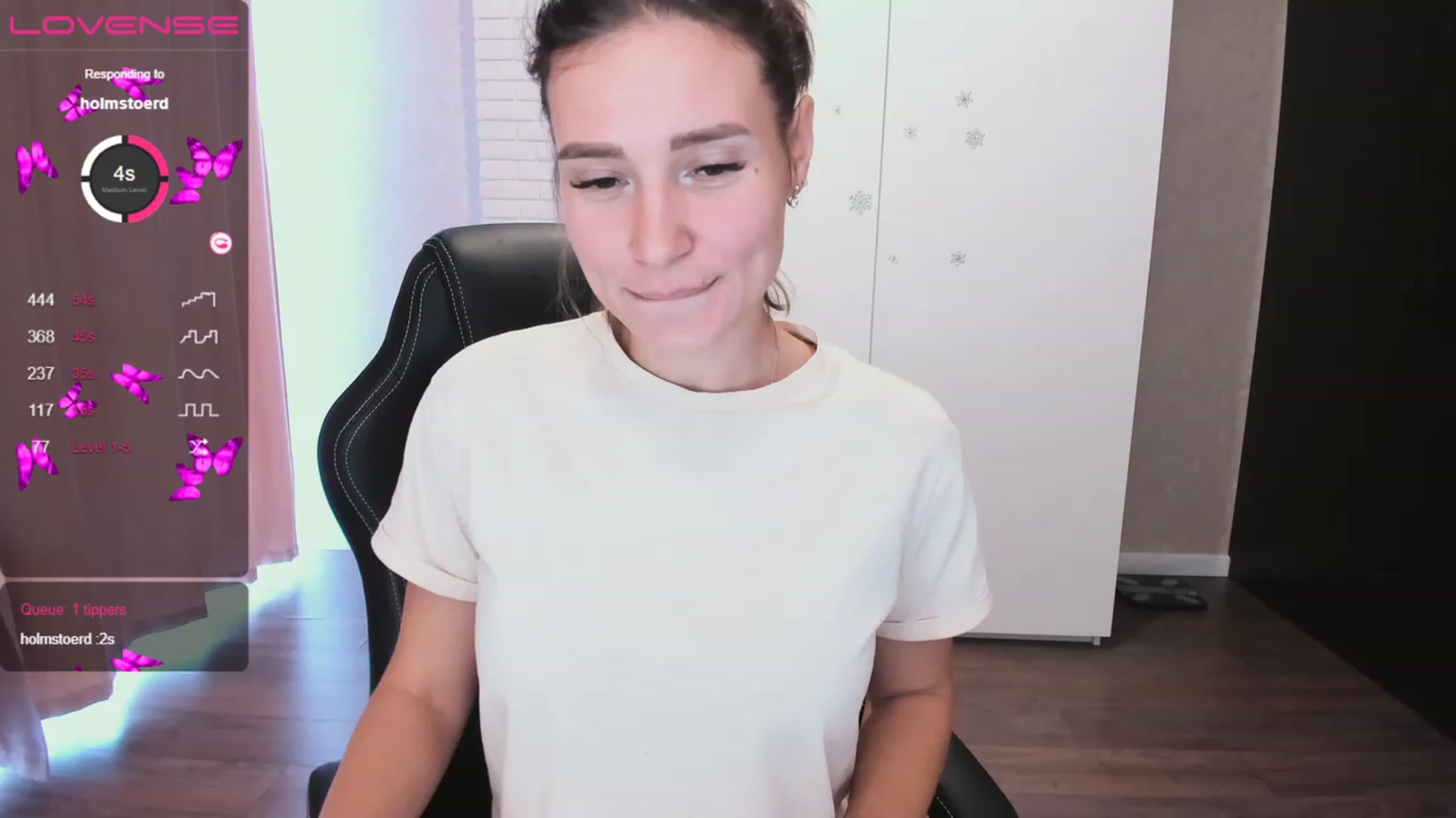 Gallery image thumbnail from HollyMollyy's myfreecams stream on, 05/10/2023, 14:25 image 11 of 20