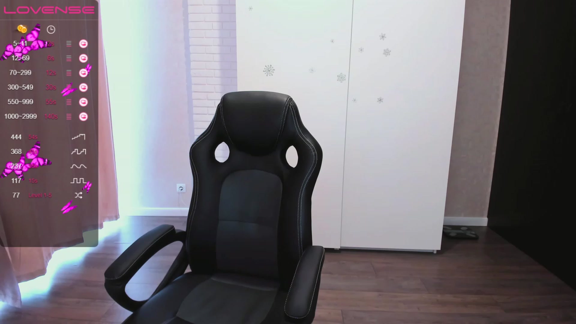 Gallery image thumbnail from HollyMollyy's myfreecams stream on, 05/10/2023, 14:25 image 8 of 20