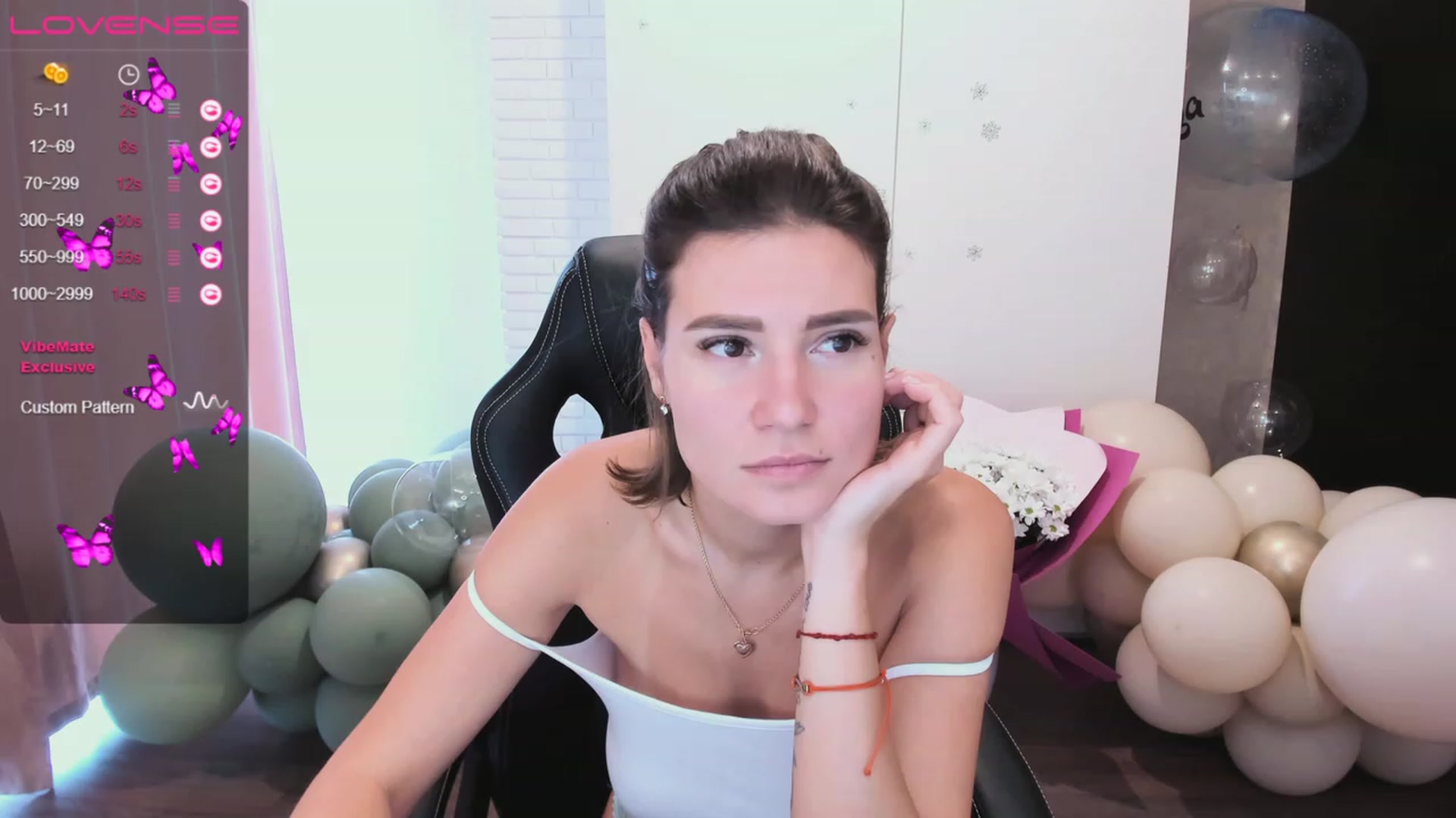 Gallery image thumbnail from HollyMollyy's myfreecams stream on, 05/14/2023, 12:42 image 10 of 20