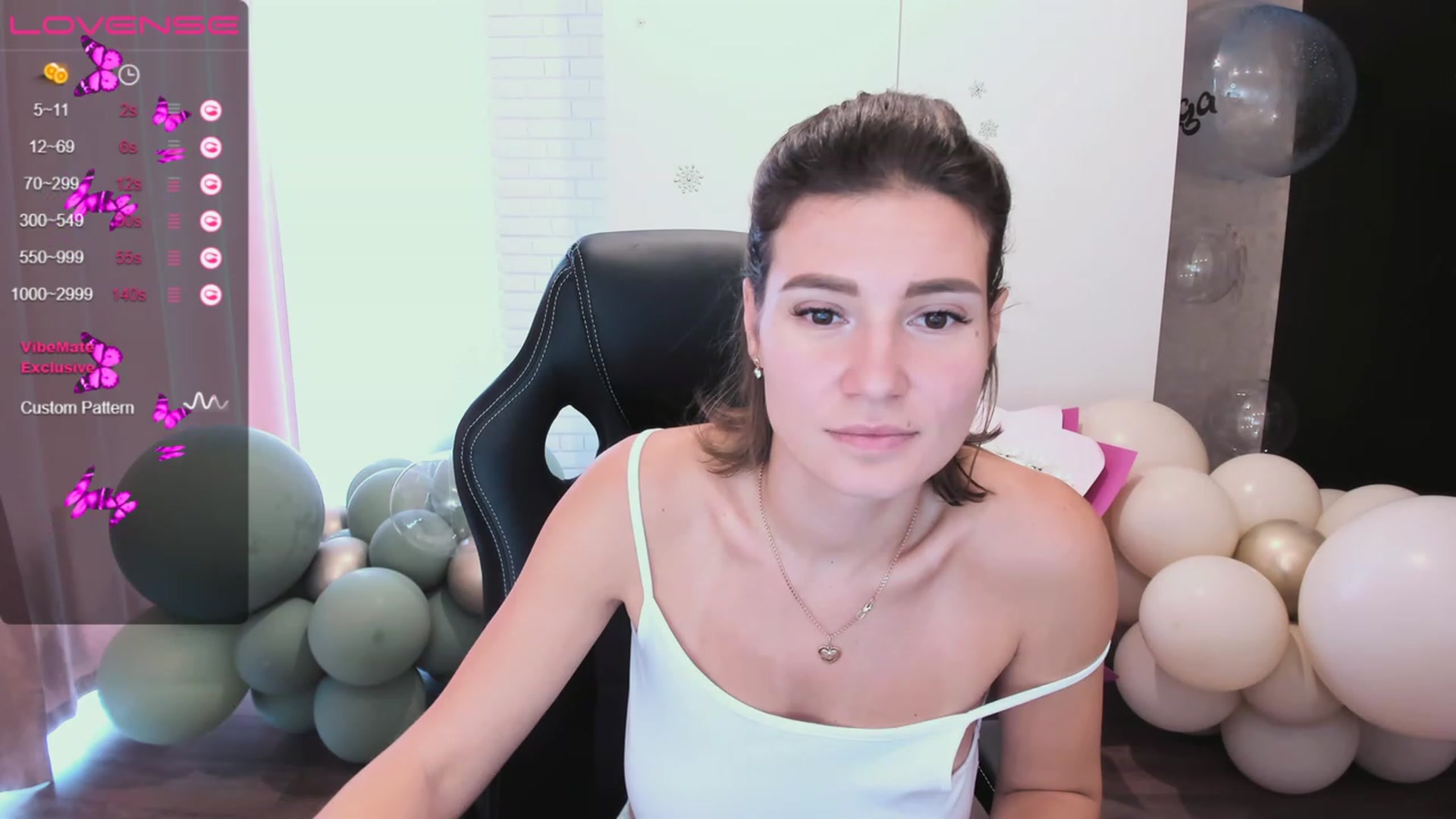 Gallery image thumbnail from HollyMollyy's myfreecams stream on, 05/14/2023, 12:42 image 19 of 20